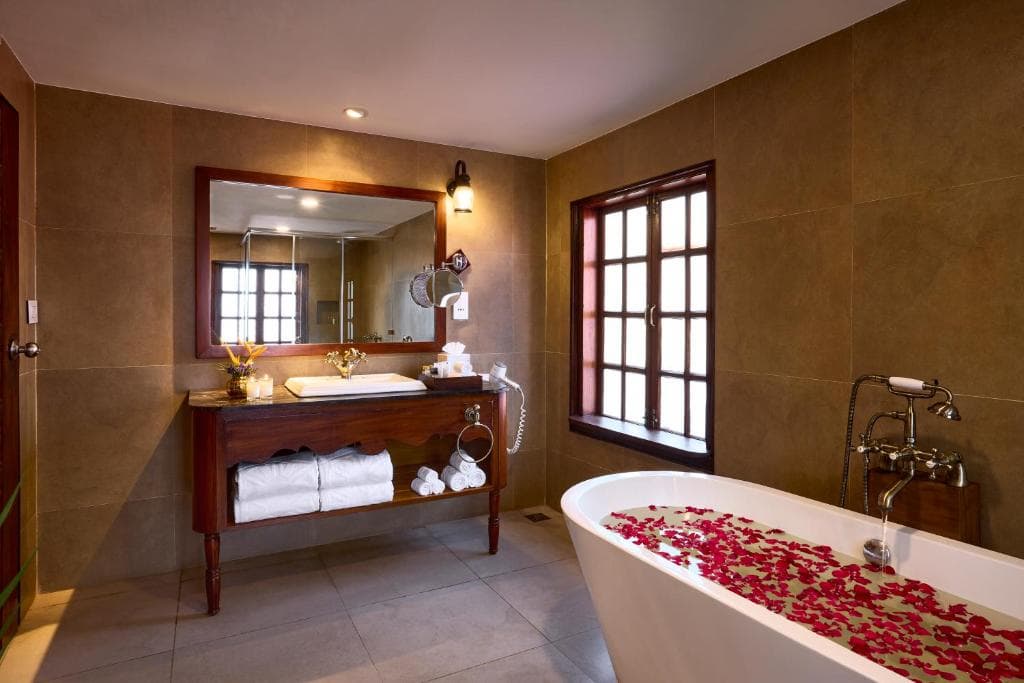 Taj Kumarakom Resort and Spa Kerala, Room