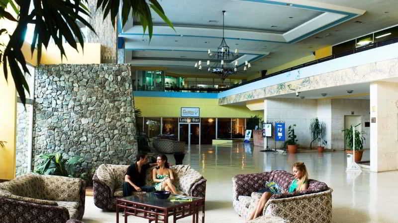 Gran Caribe Neptuno Triton, Lobby