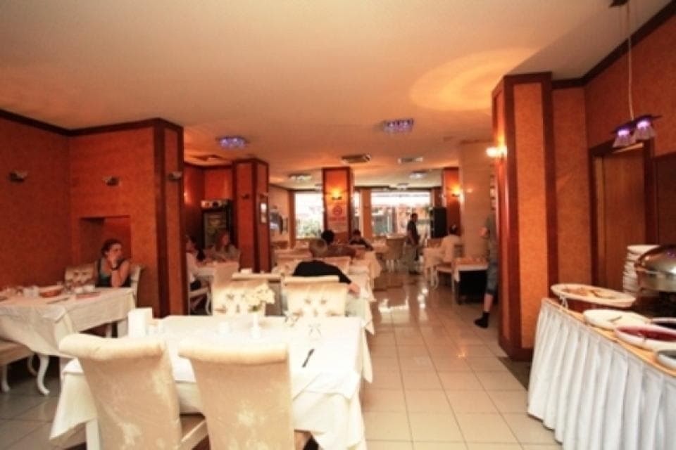 Turvan Hotel, Restaurant