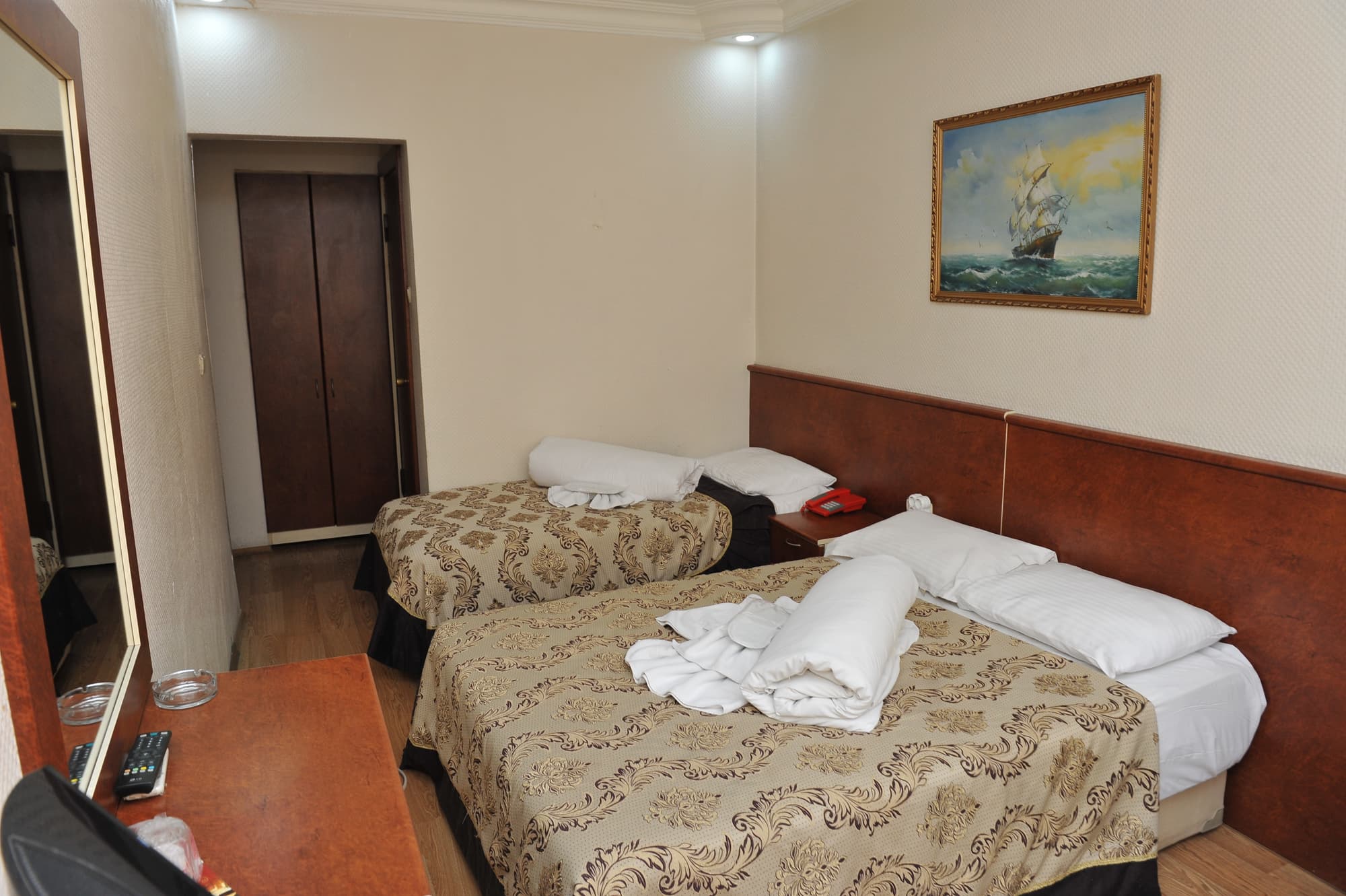 Turvan Hotel, Room