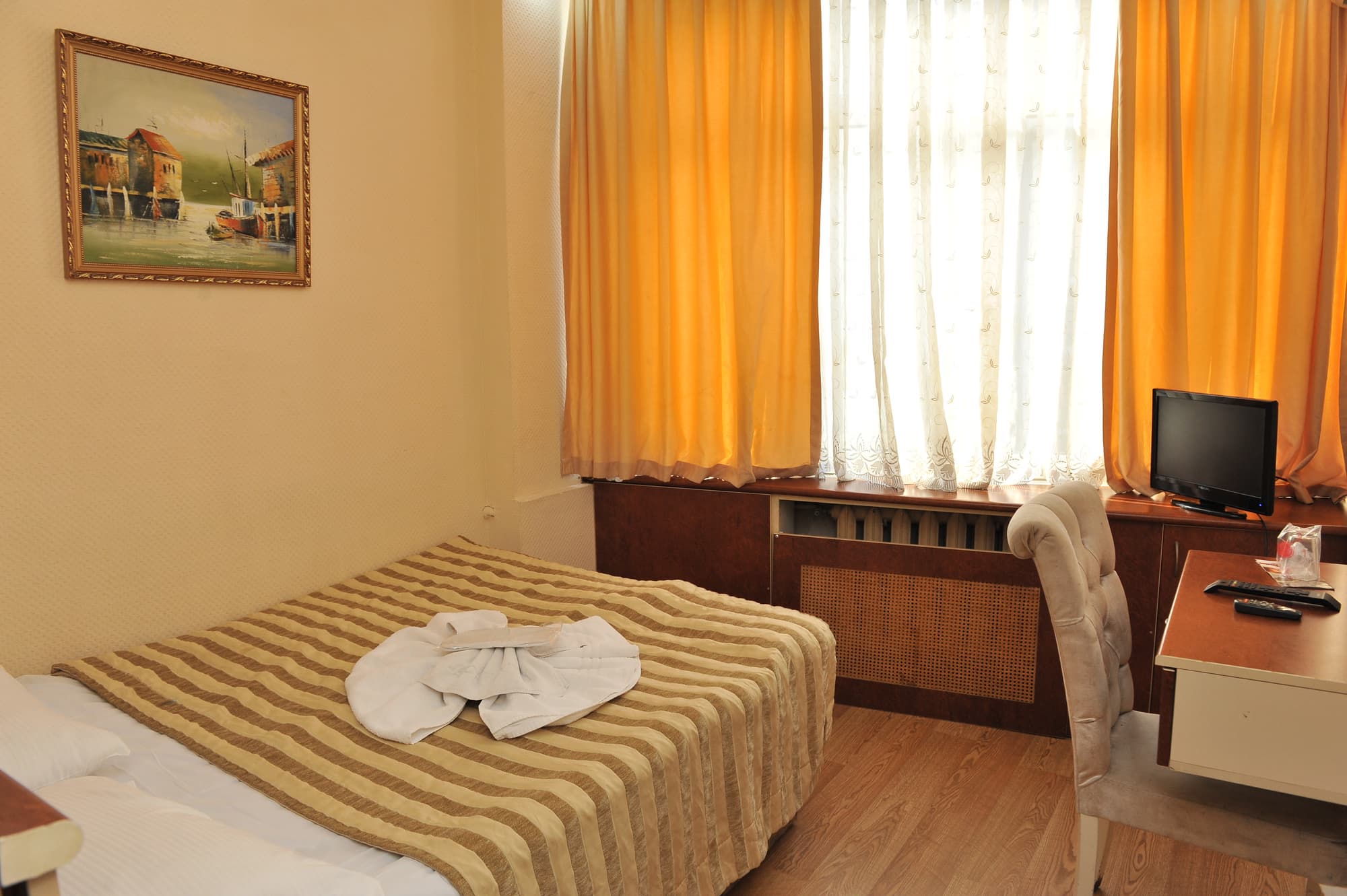 Turvan Hotel, Room