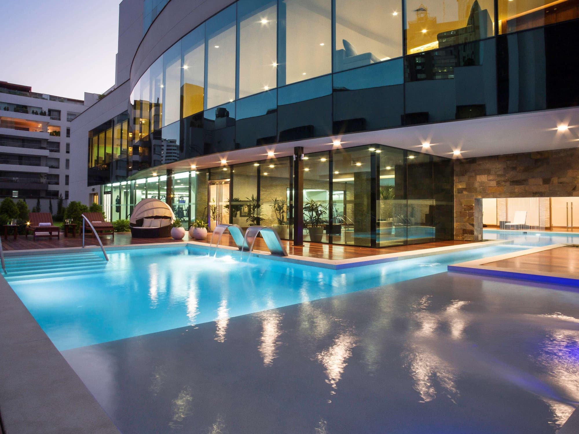 Swissôtel Lima, Pool