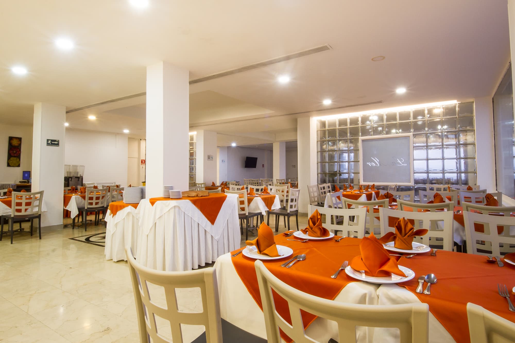 Lord Pierre, Restaurant