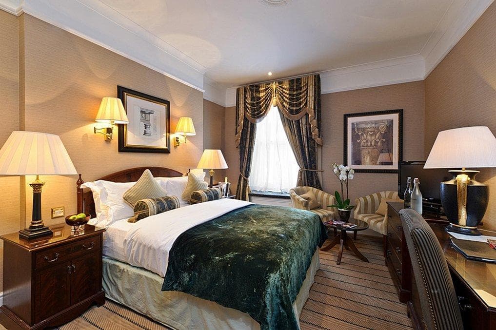 The Colonnade, General view