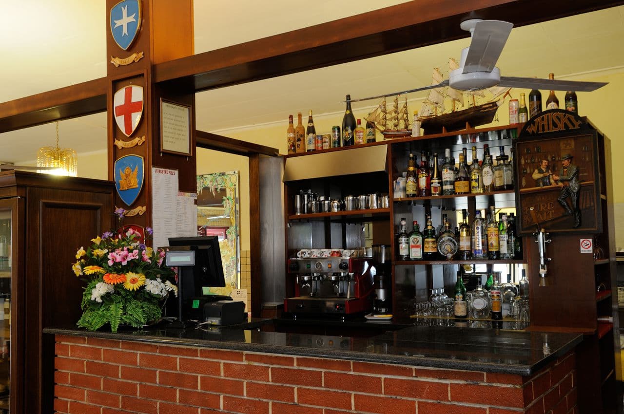 Puntabella Hotel, Bar