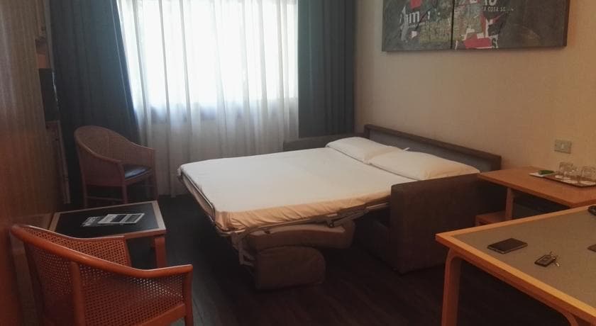 Palazzo Delle Stelline, Room