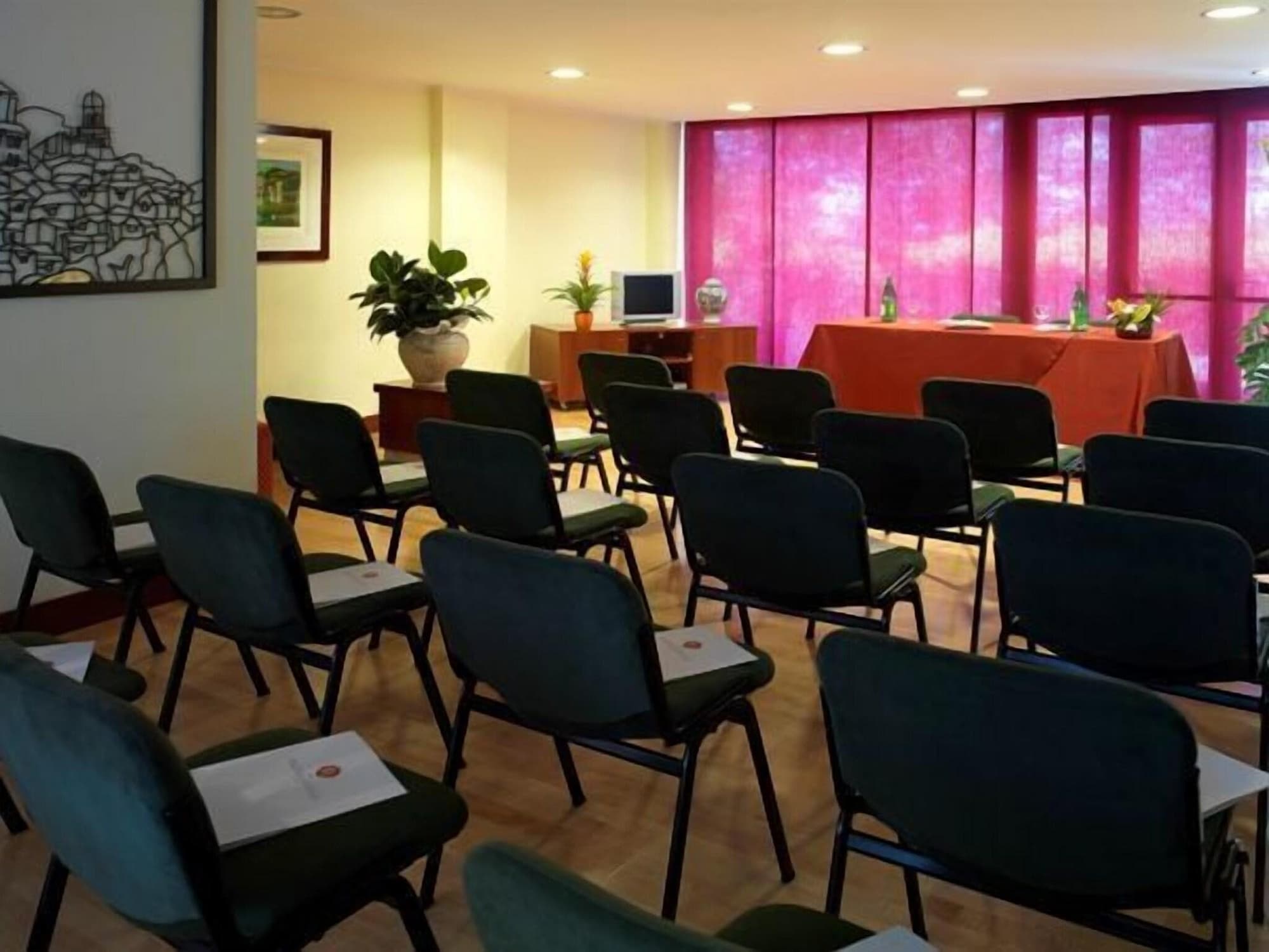 Hotel Perusia & La Villa, Conferences