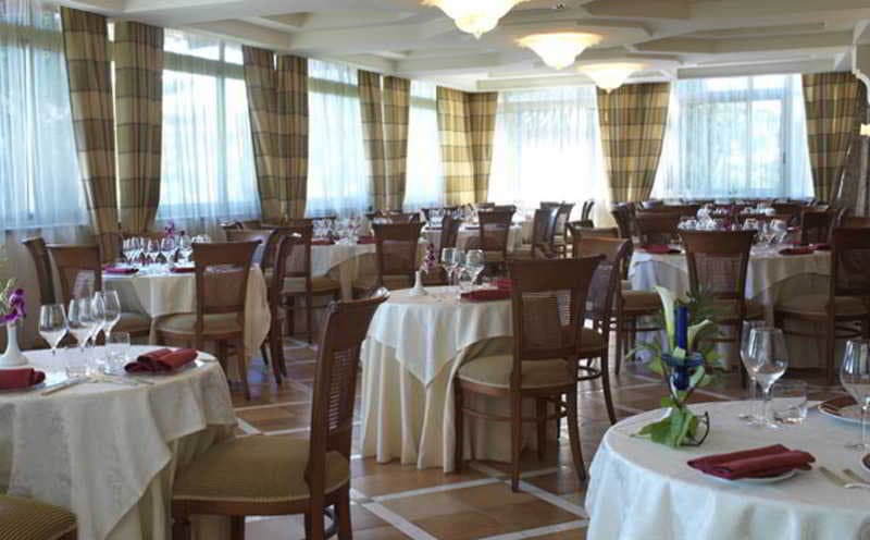 Hotel Perusia & La Villa, Restaurant