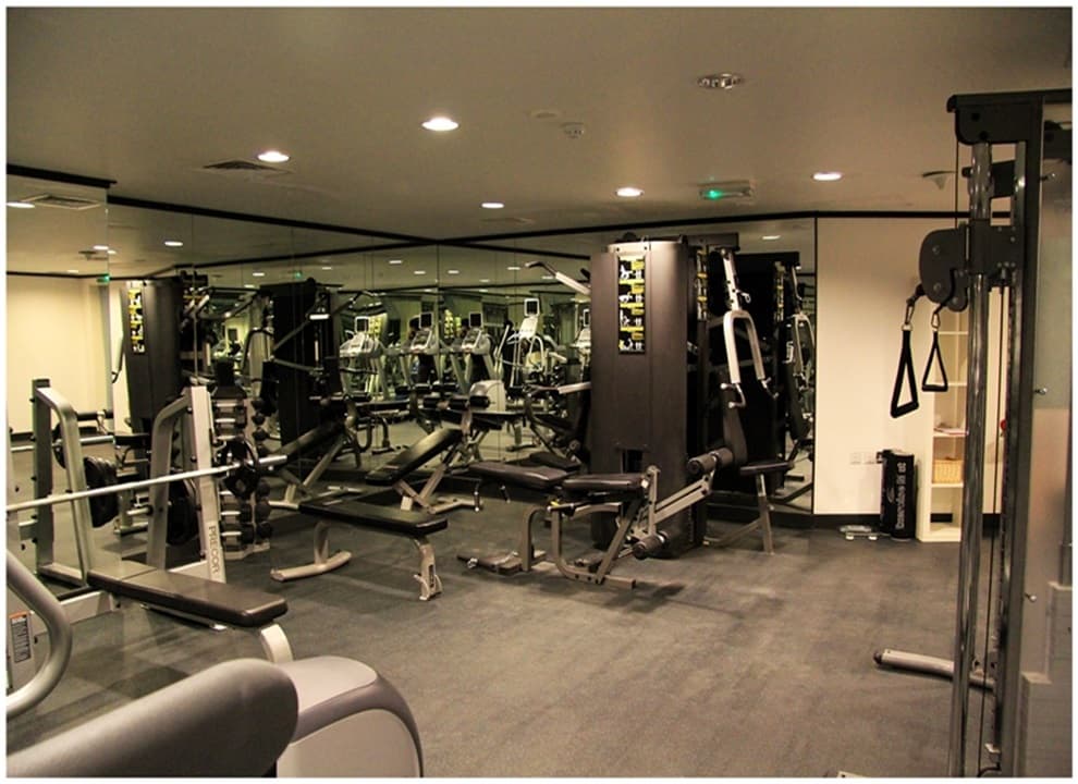 TRIANON ROYAL HOTEL, Sports and Entertainment