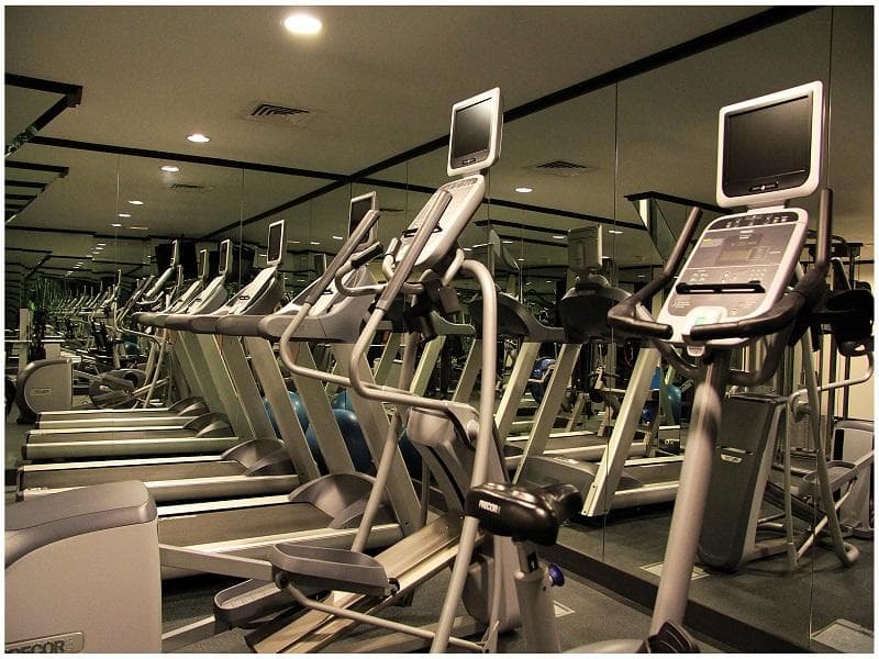 TRIANON ROYAL HOTEL, Sports and Entertainment