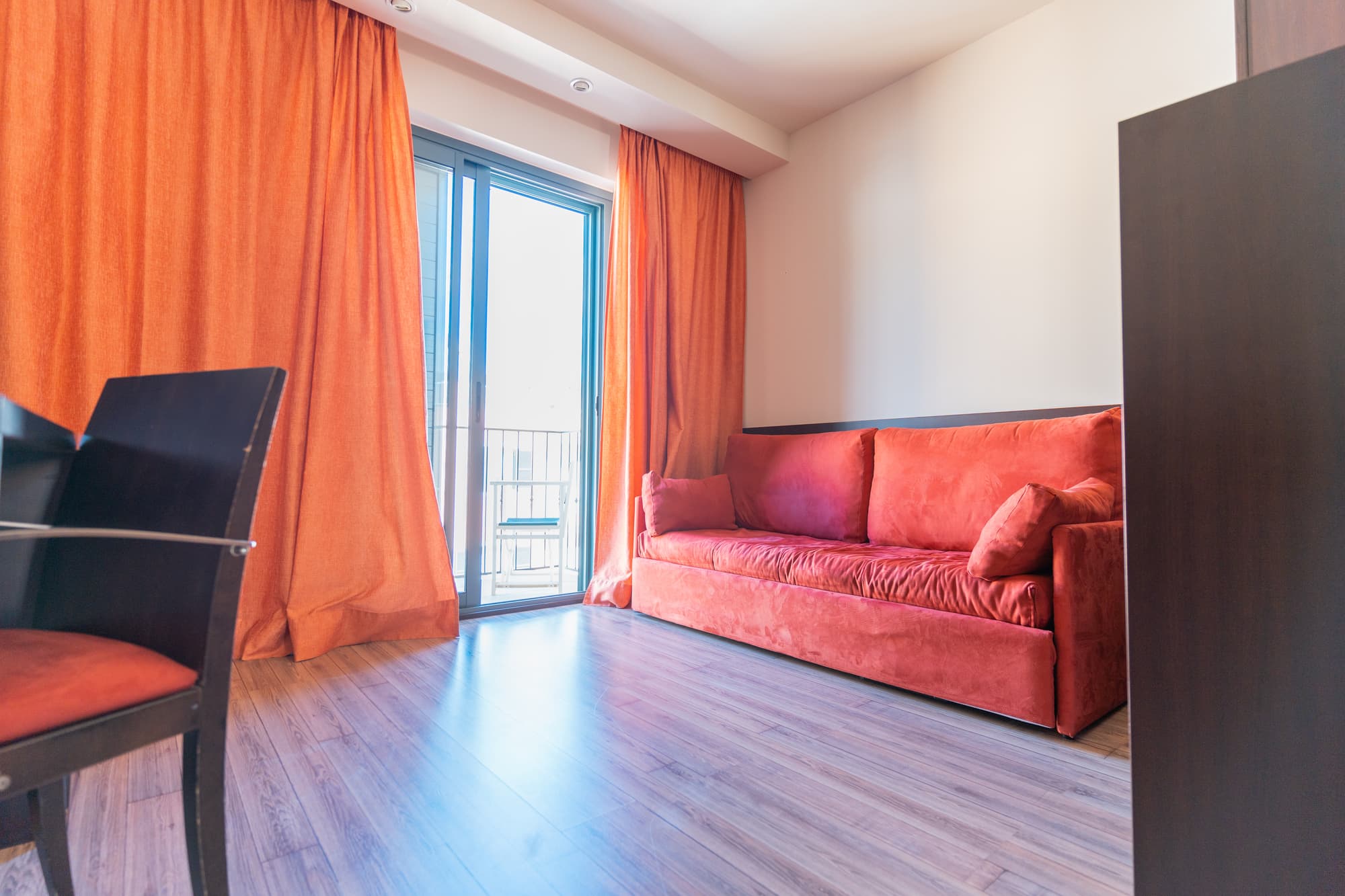 Loar Ferreries, Room