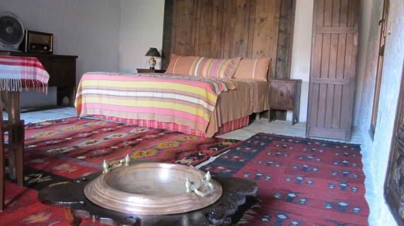 Tradita Gege & Toske, Room