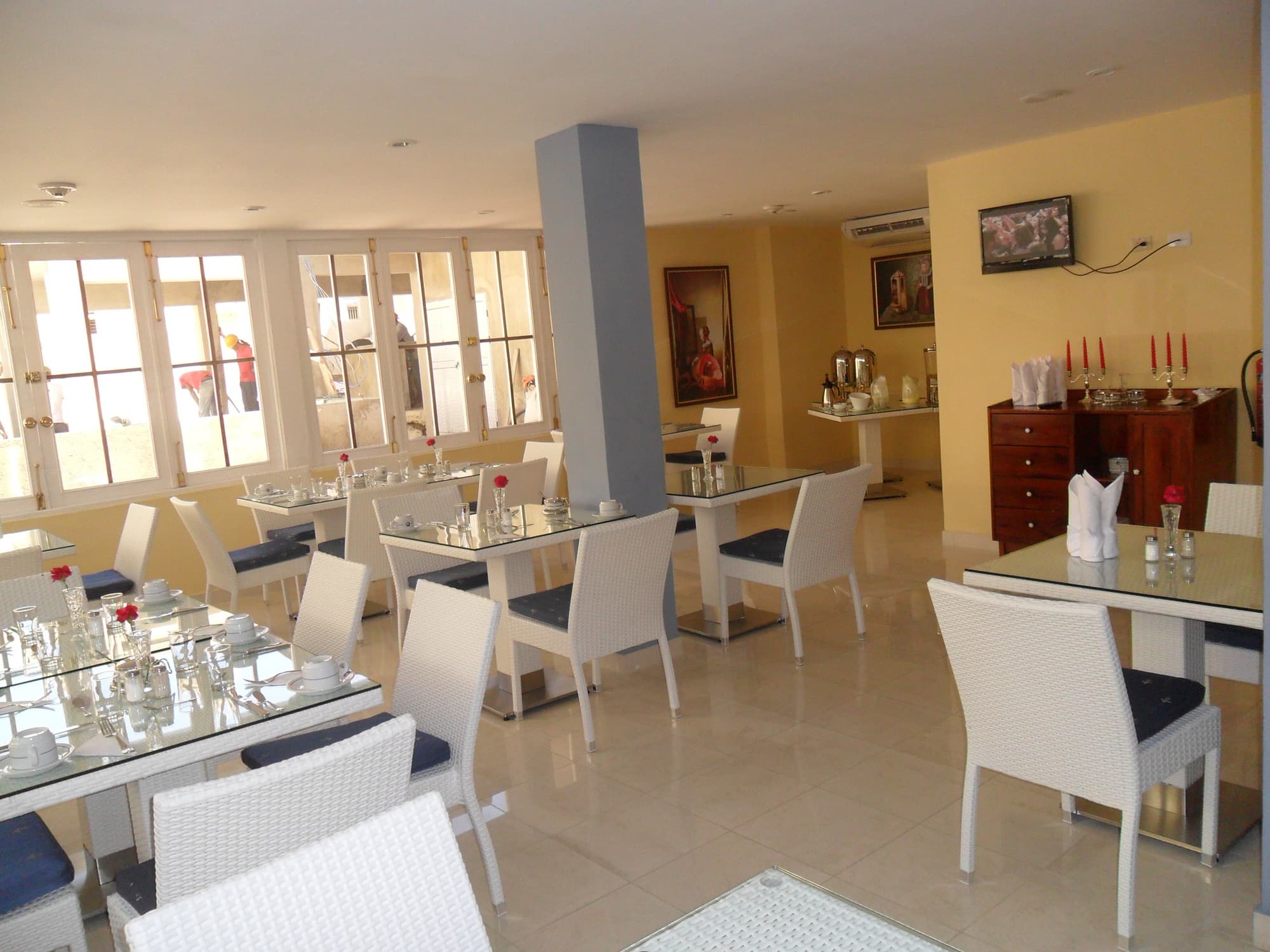 Cubanacan America Hotel, Restaurant