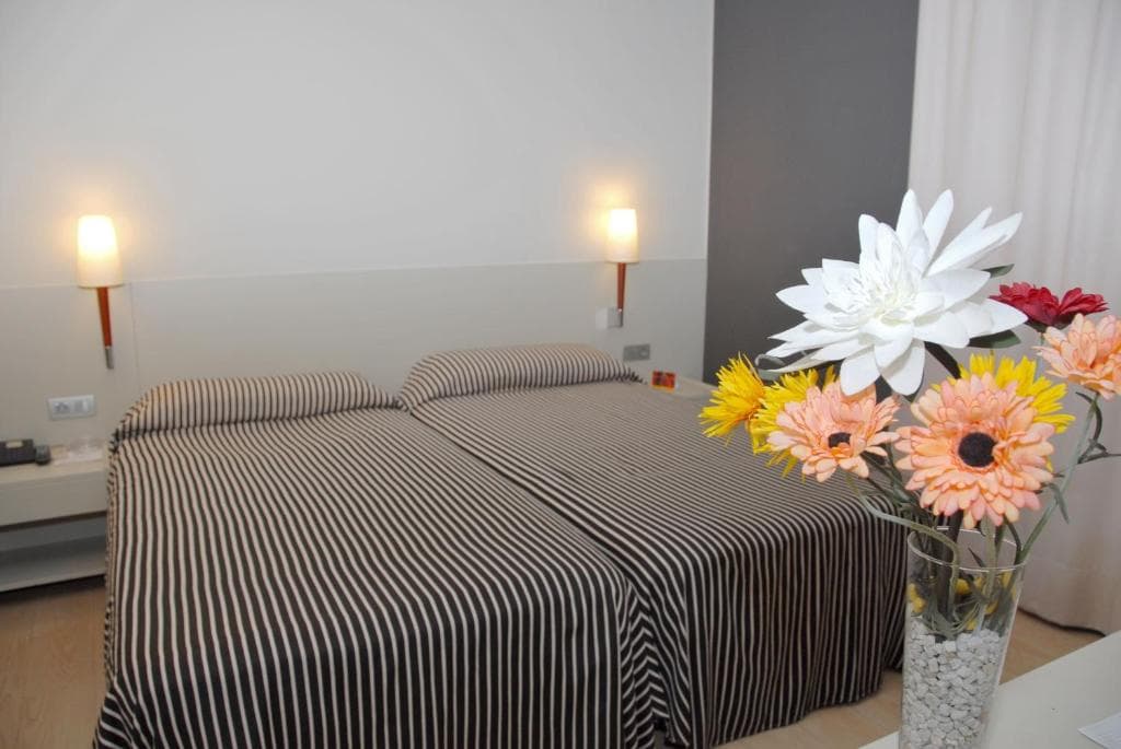 El Castell Hotel, Room