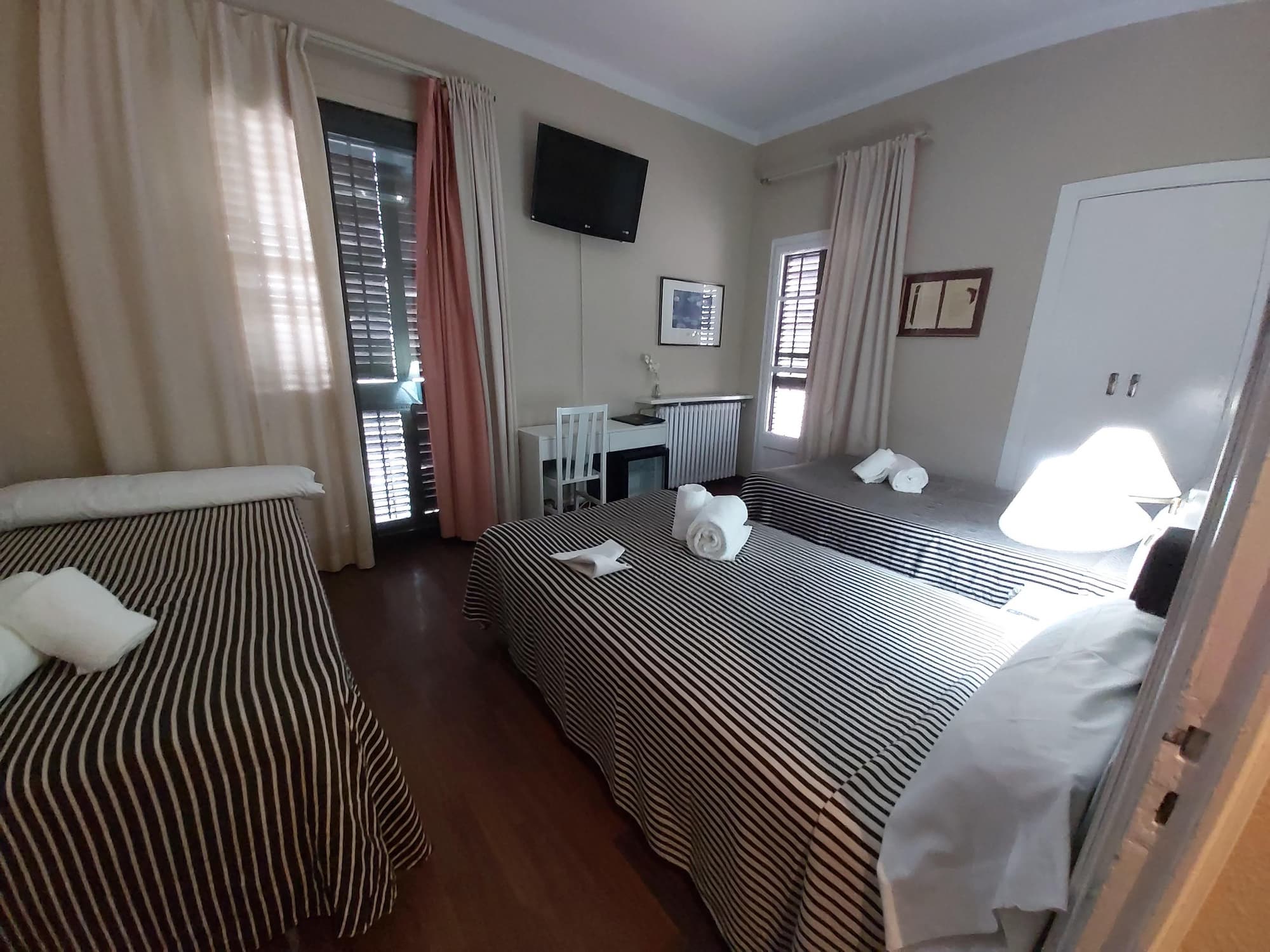 El Castell Hotel, Room