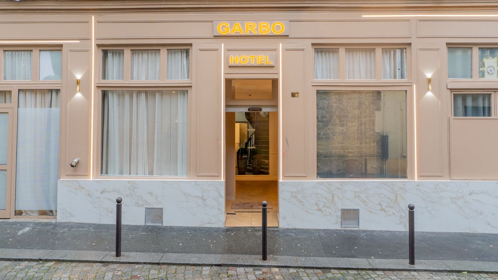 Garbo Hotel, General view