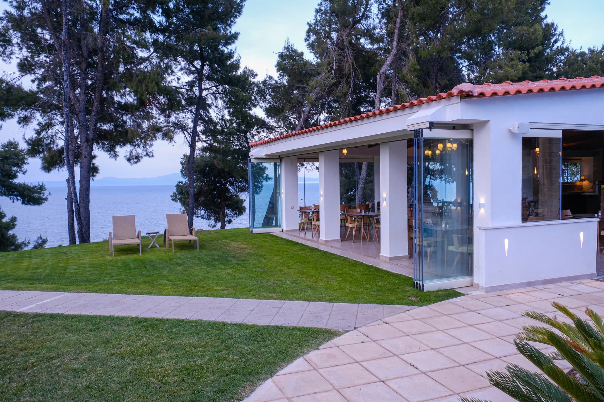 Country Inn, Restaurant