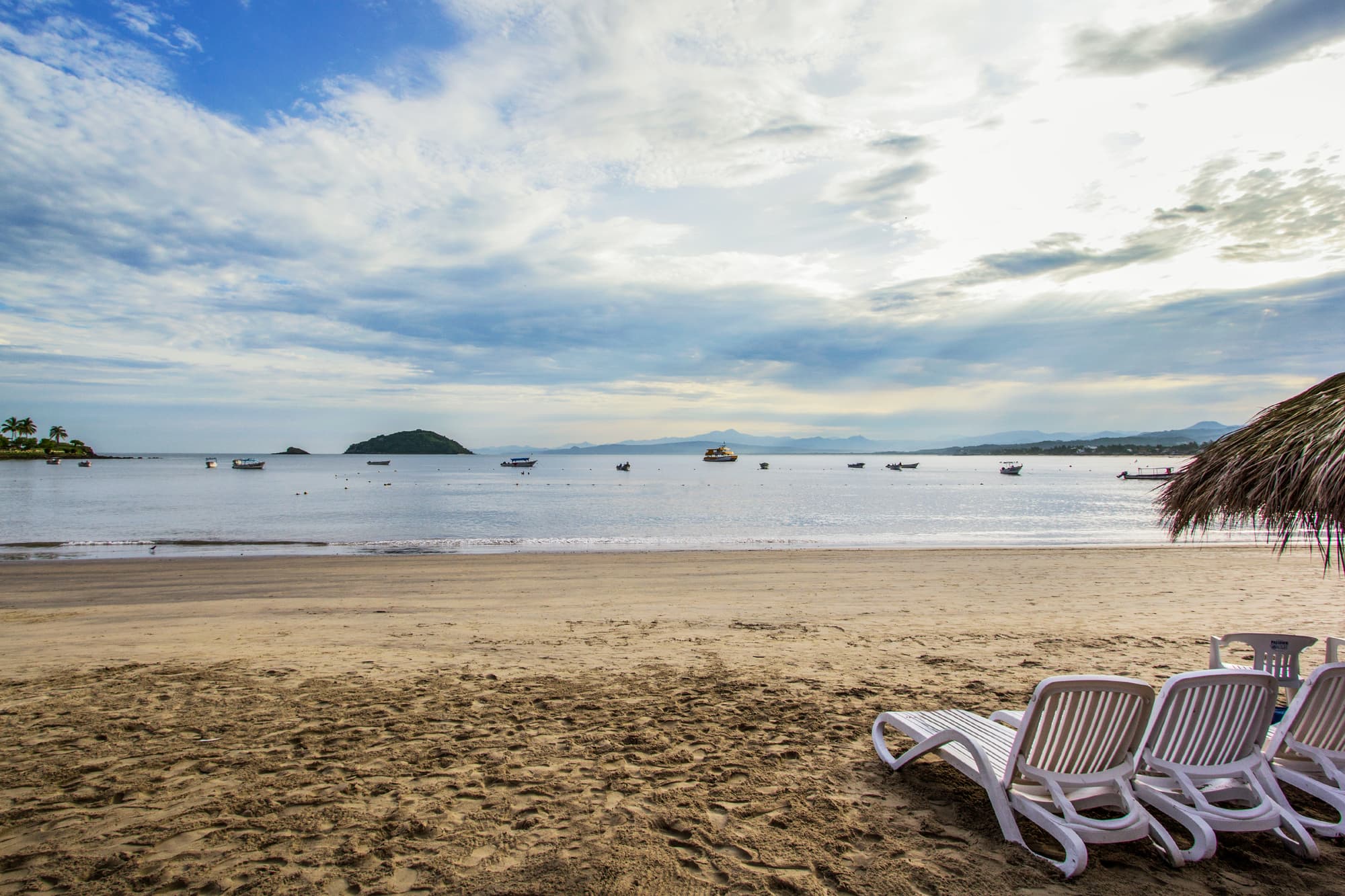 Decameron Los Cocos Guayabitos Ramada All Inclus, Beach