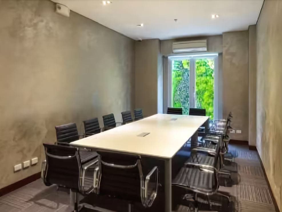 Microtel By Wyndham Acropolis, Conferences