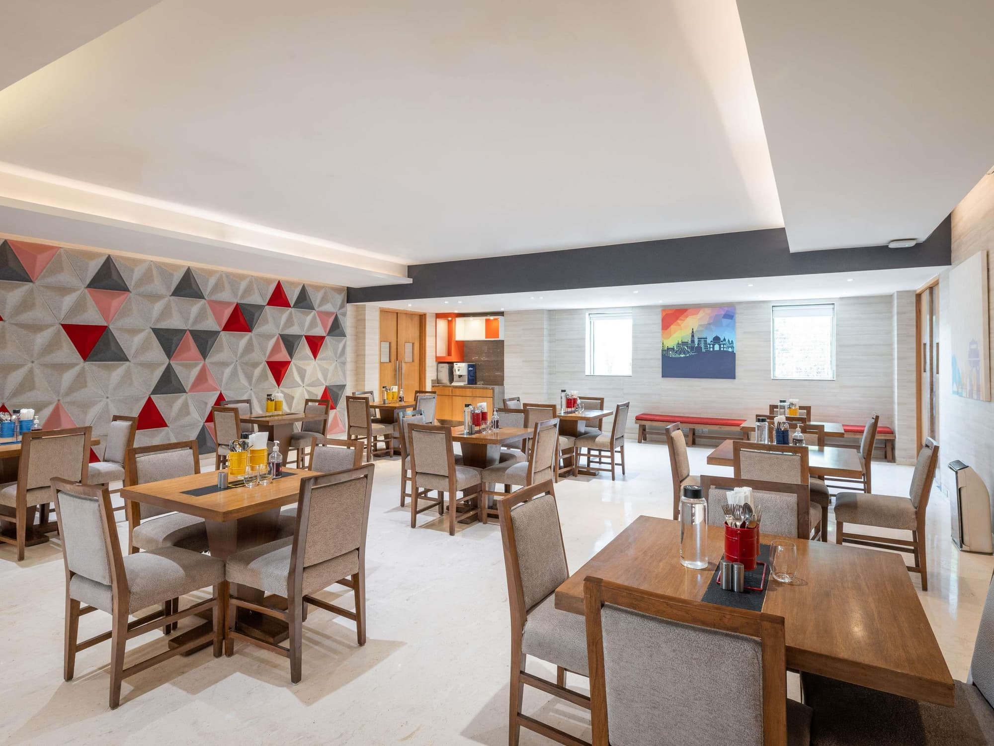 ibis New Delhi Aerocity, General view