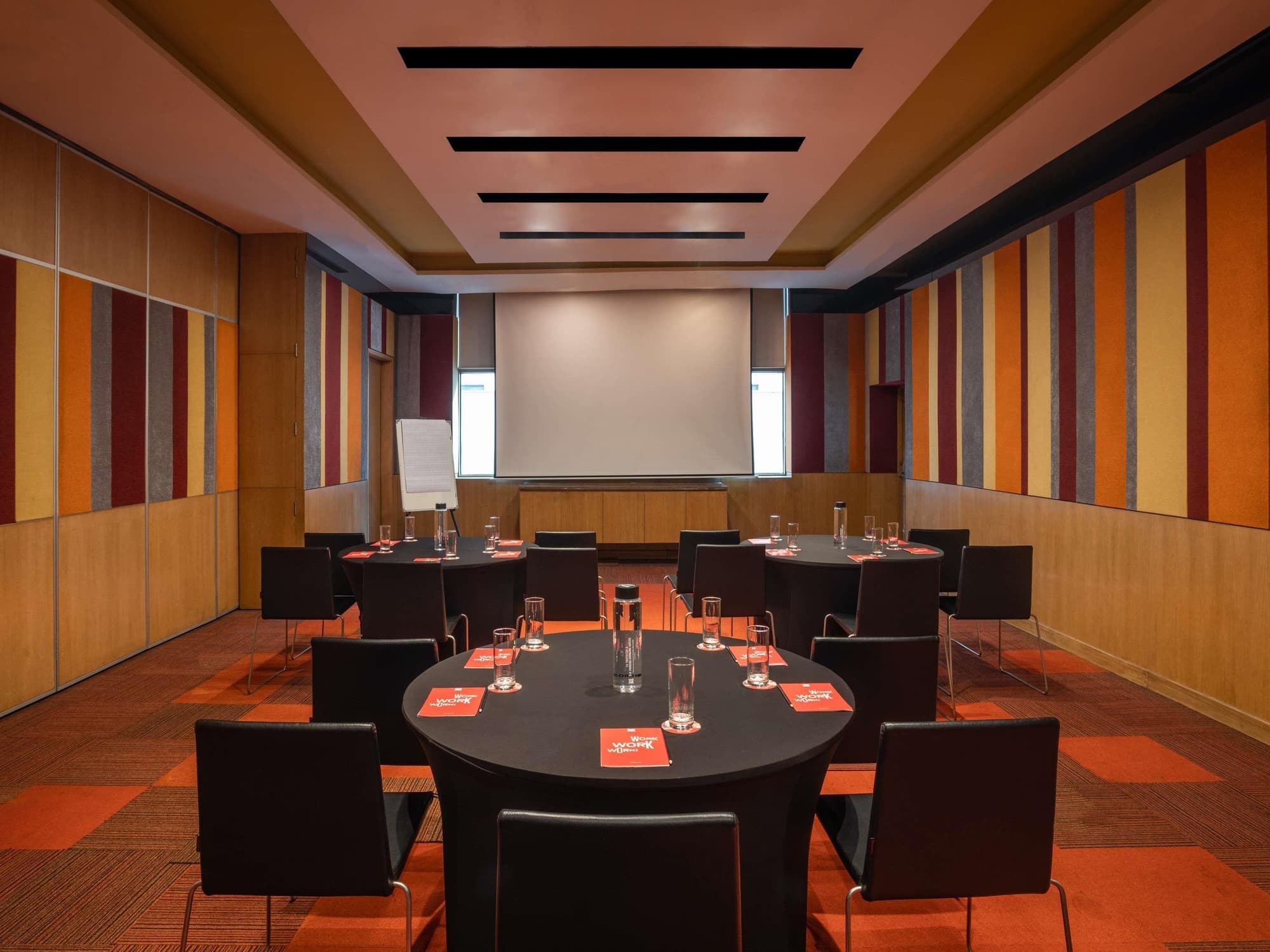 ibis New Delhi Aerocity, General view