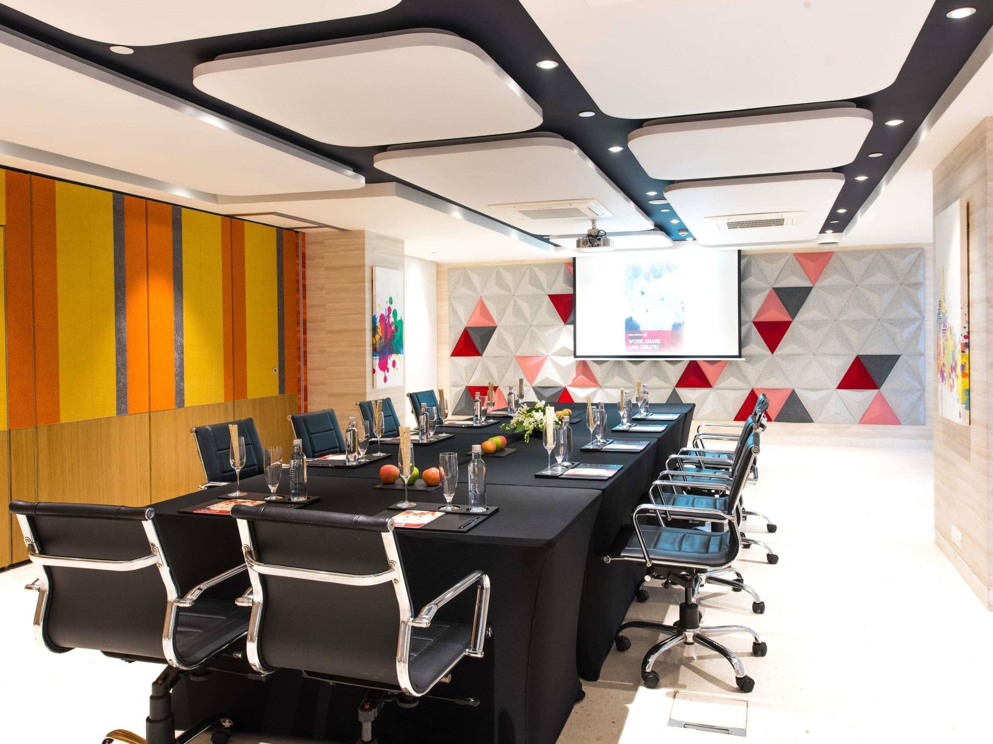 ibis New Delhi Aerocity, General view