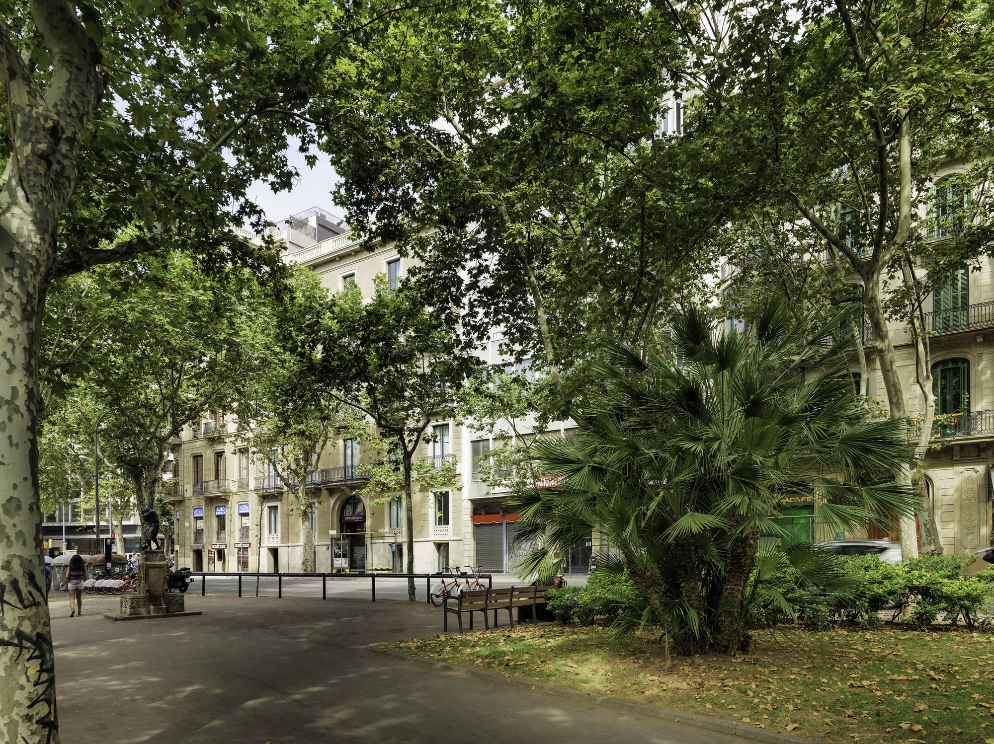 H10 Urquinaona Plaza, General view