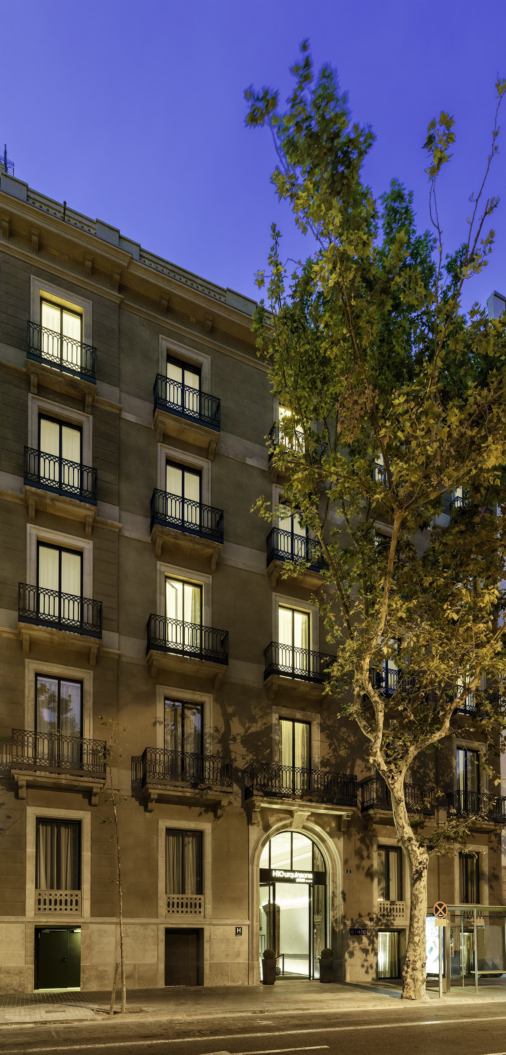 H10 Urquinaona Plaza, General view