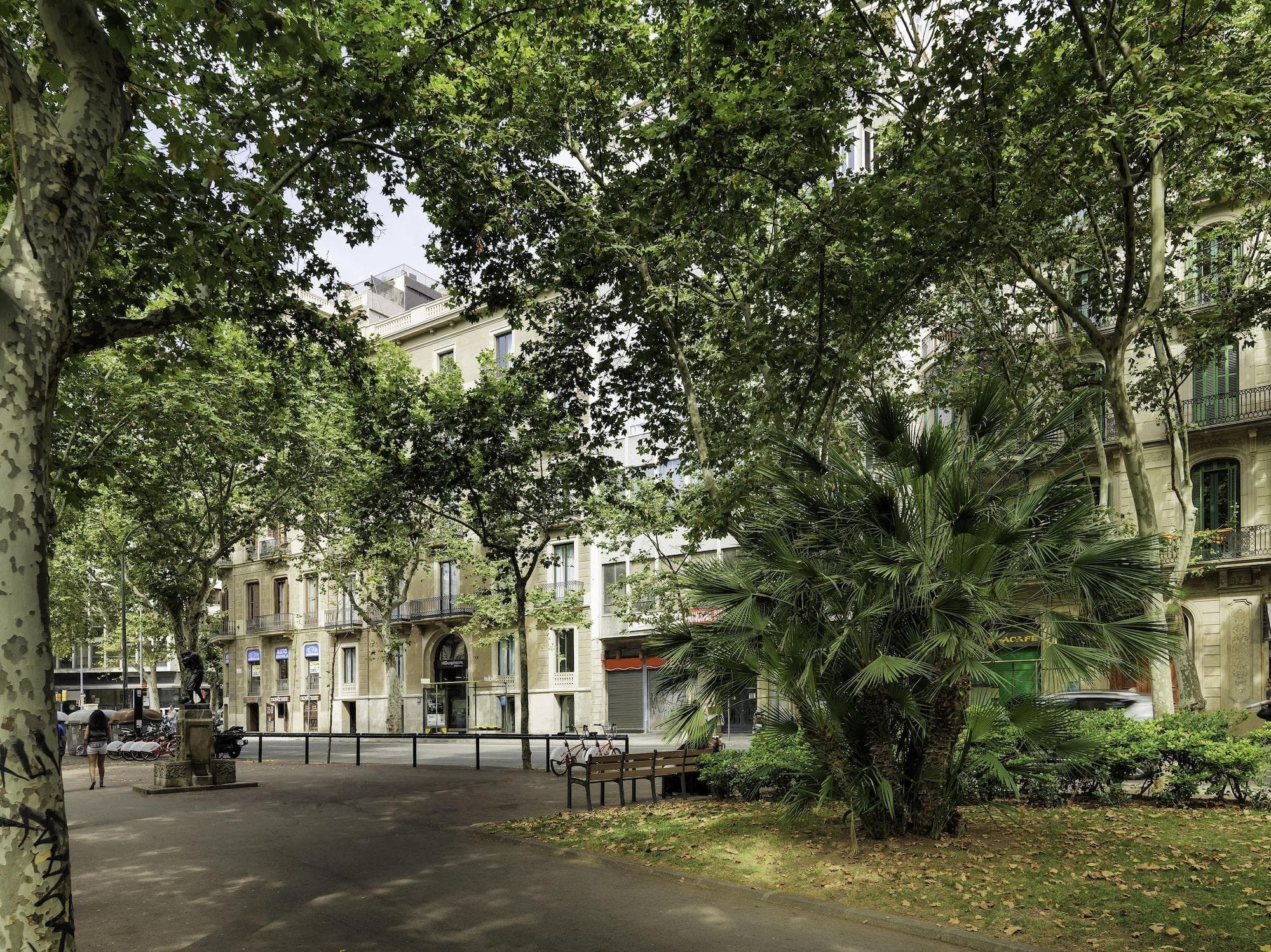 H10 Urquinaona Plaza, General view