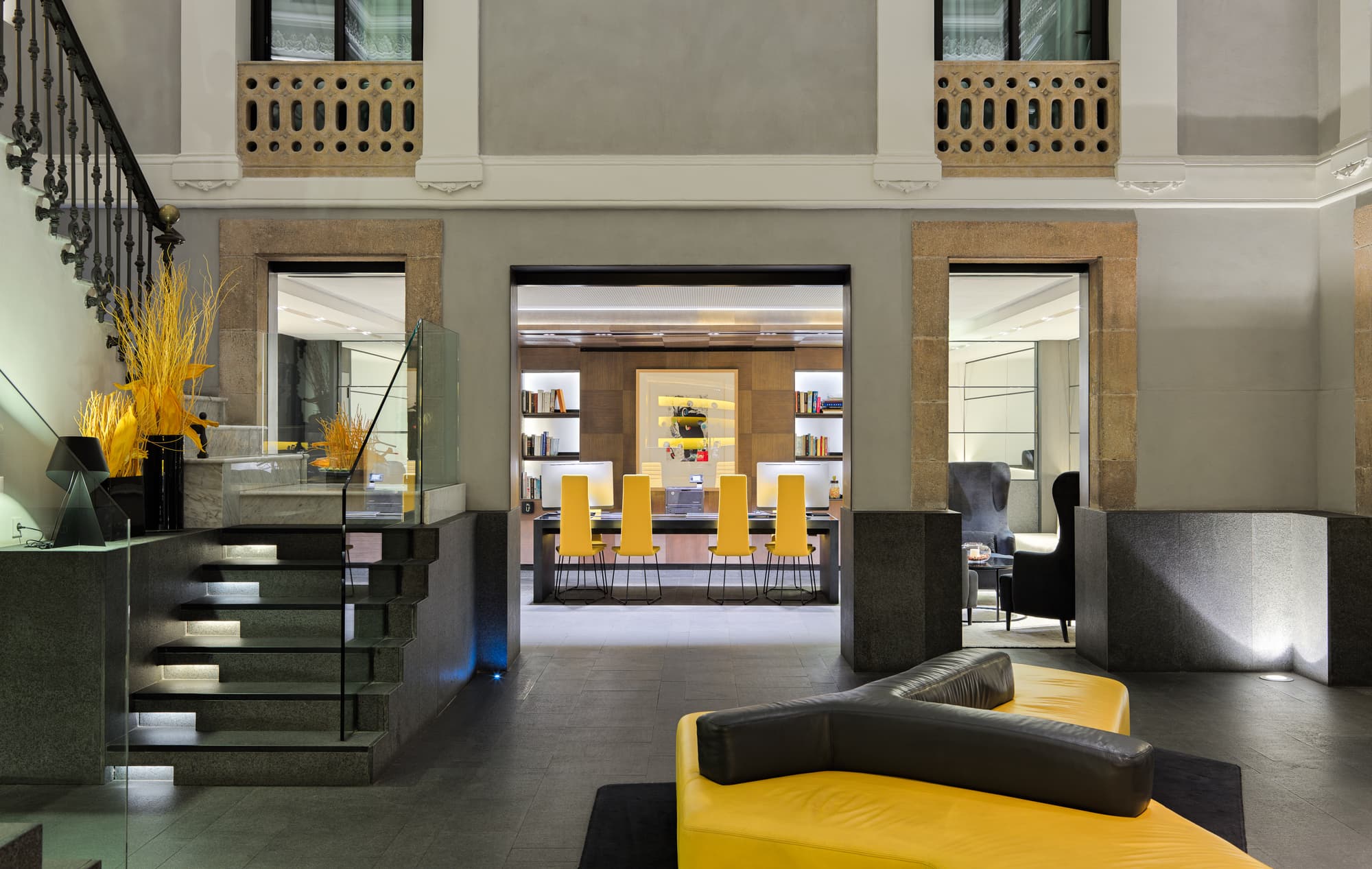 H10 Urquinaona Plaza, Lobby