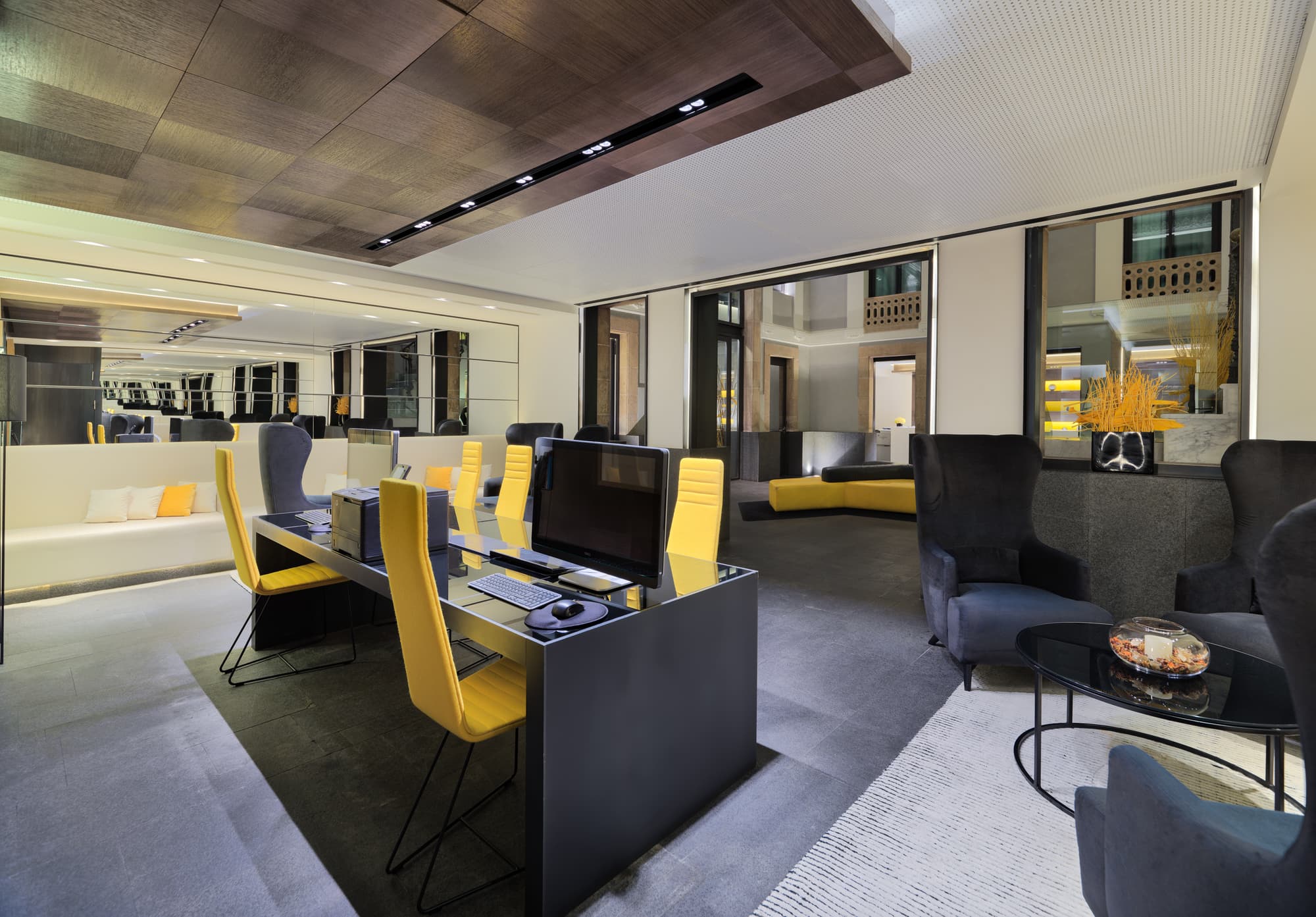 H10 Urquinaona Plaza, Lobby