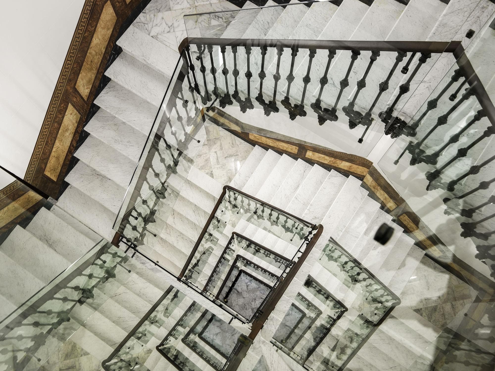 H10 Urquinaona Plaza, Lobby