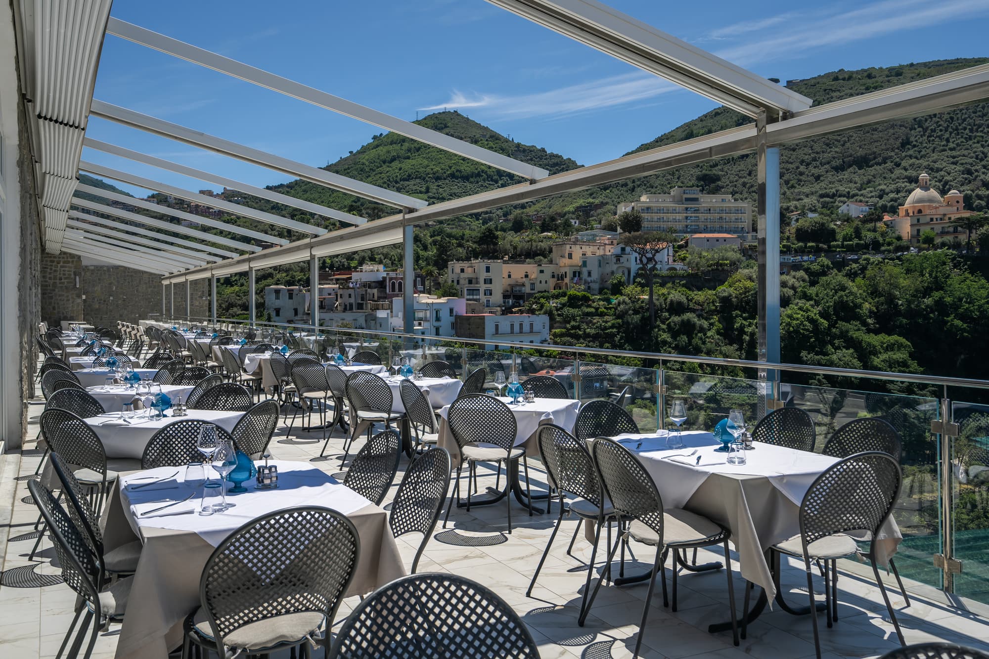 Mary Hotel, Restaurant