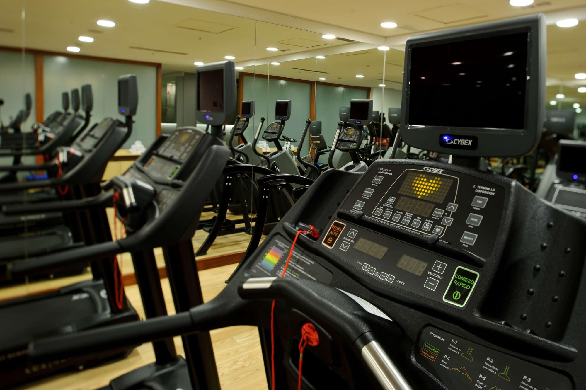 NOI Vitacura, Sports and Entertainment