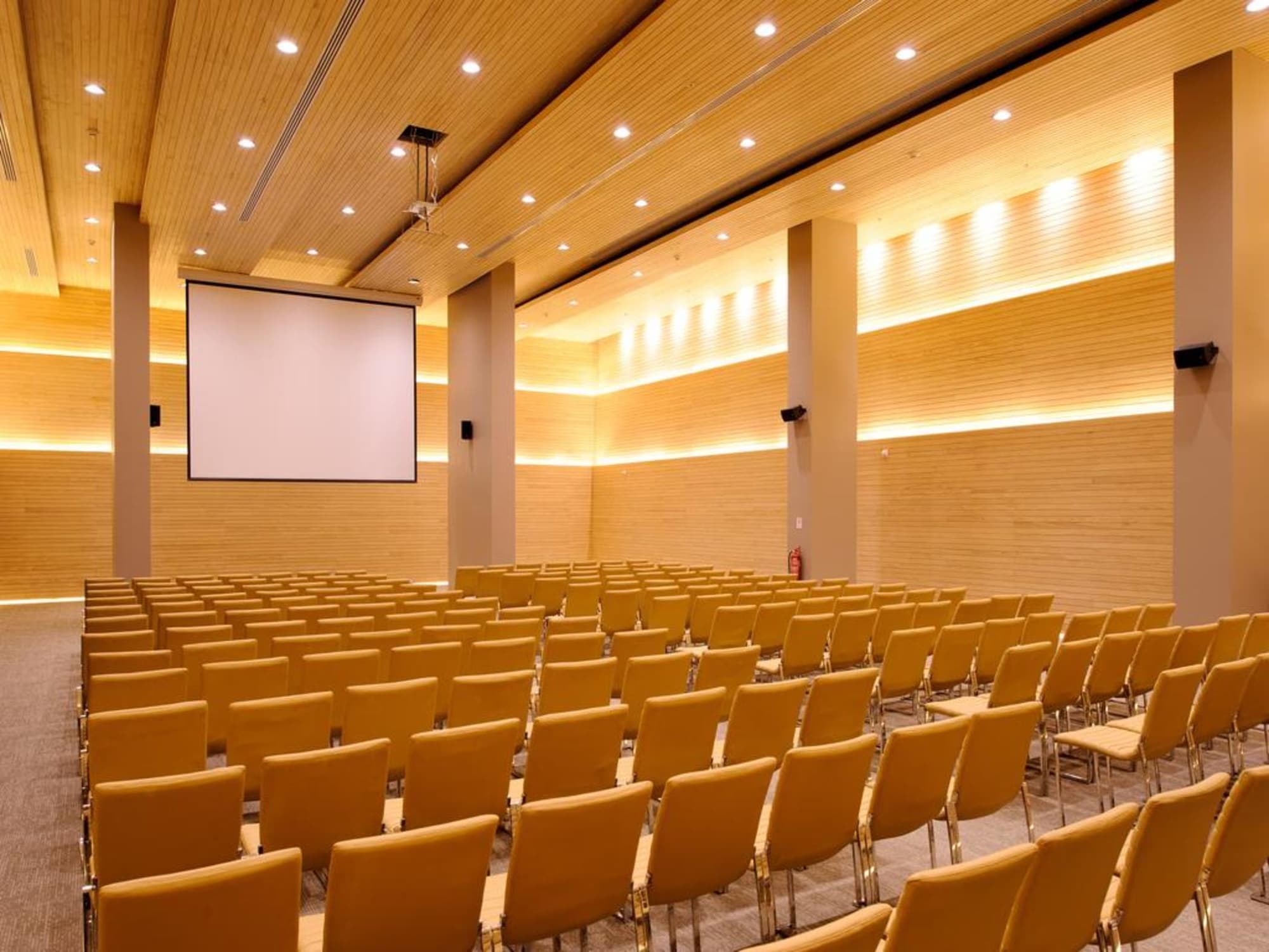 NOI Vitacura, Conferences