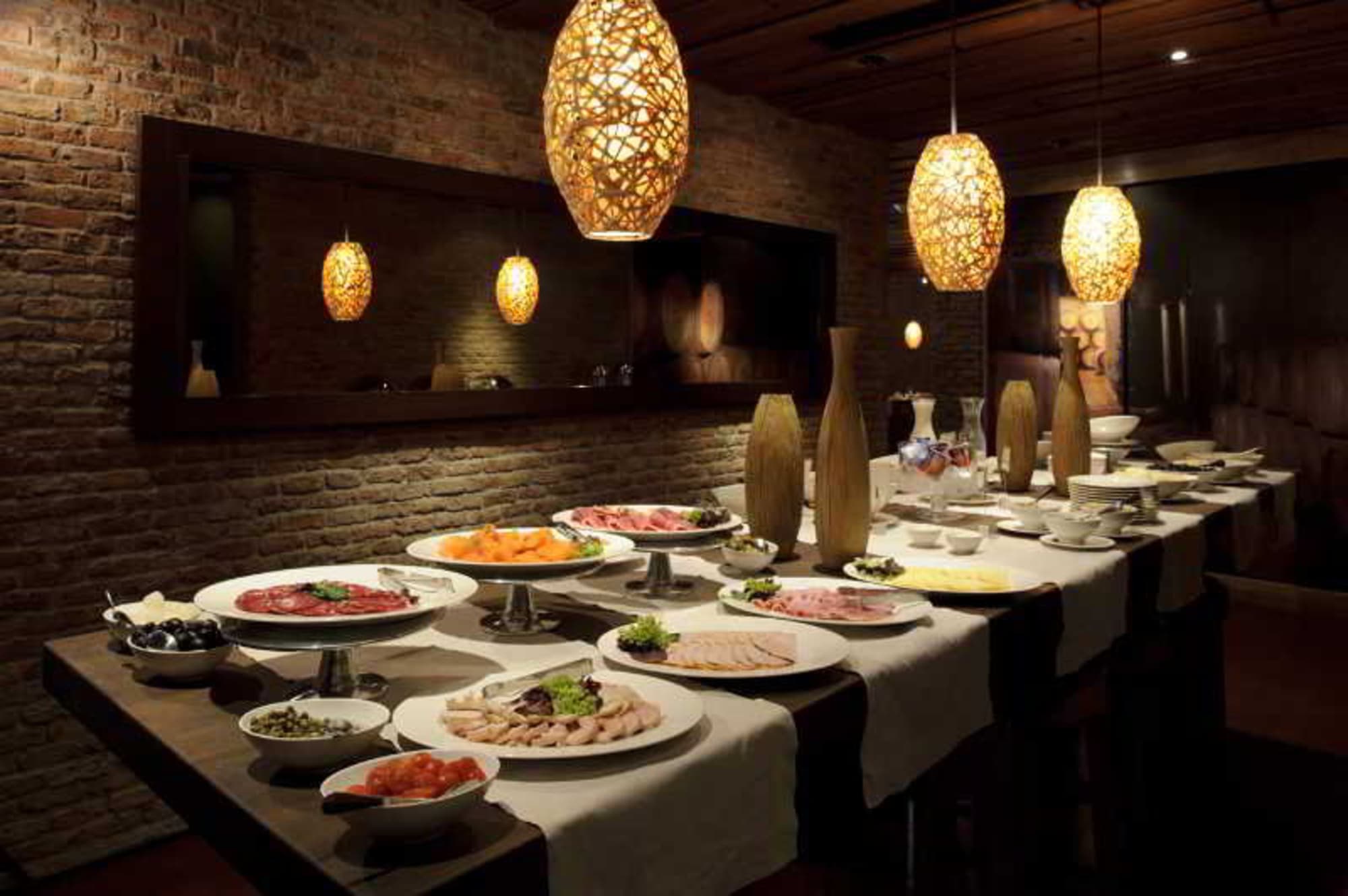 NOI Vitacura, Restaurant