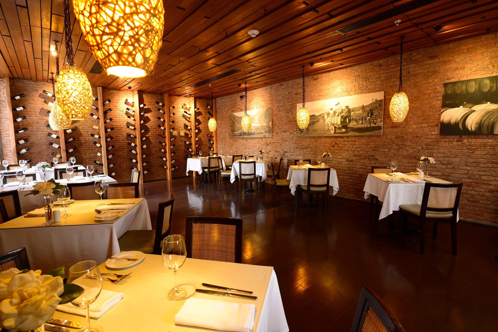 NOI Vitacura, Restaurant