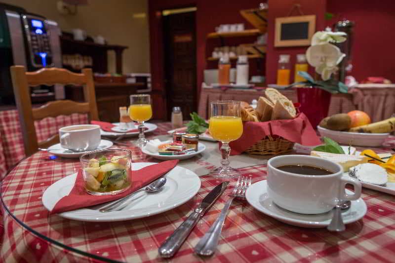 San Pedro, Restaurant