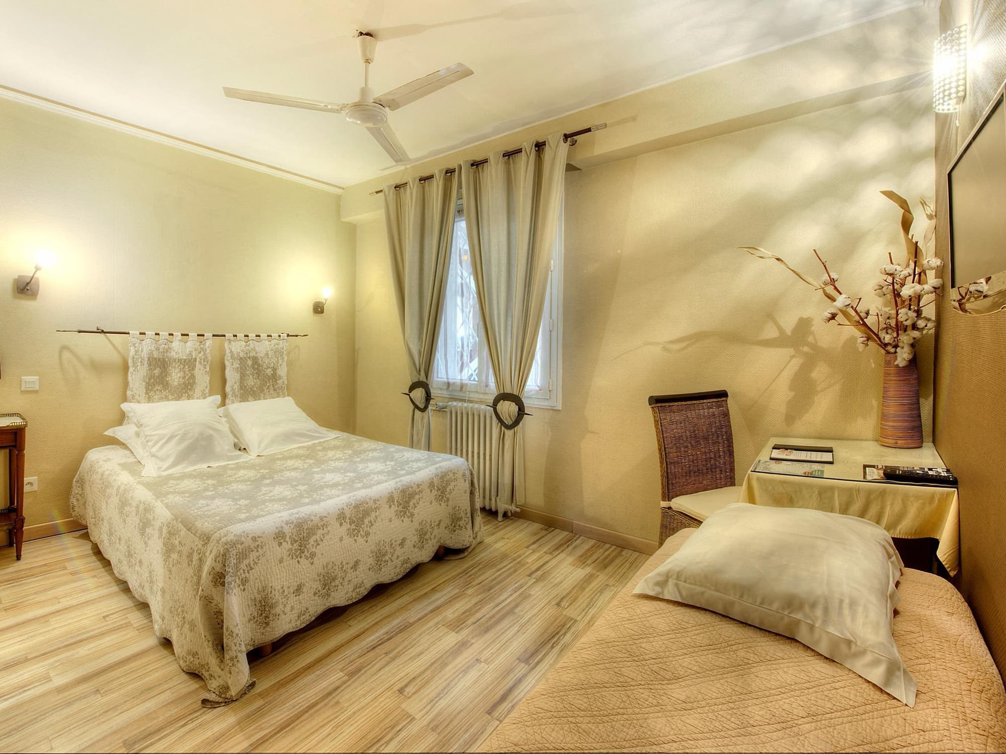 Hotel Restaurant Le Printemps, General view