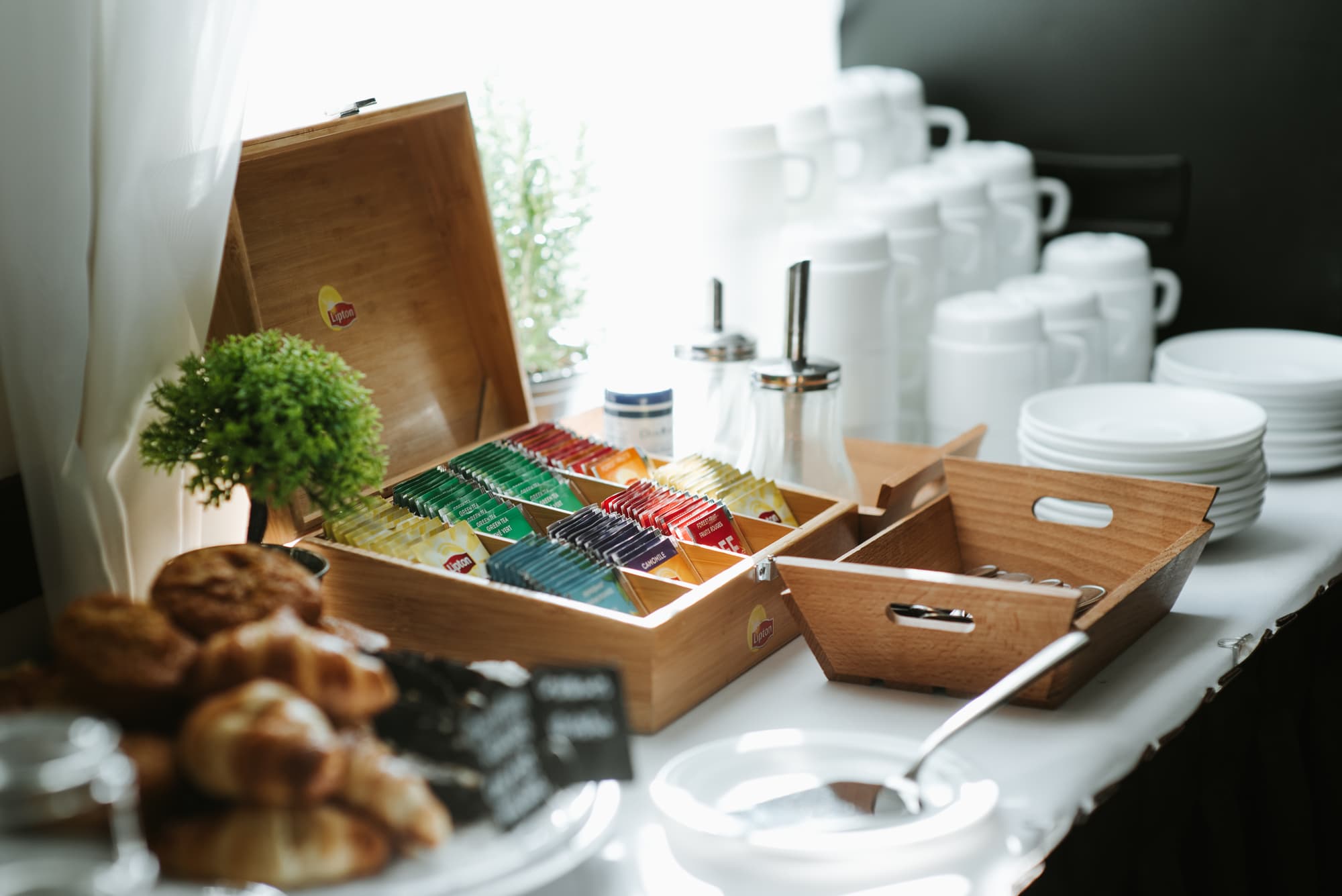 Airport Hotel Mara, Restaurant