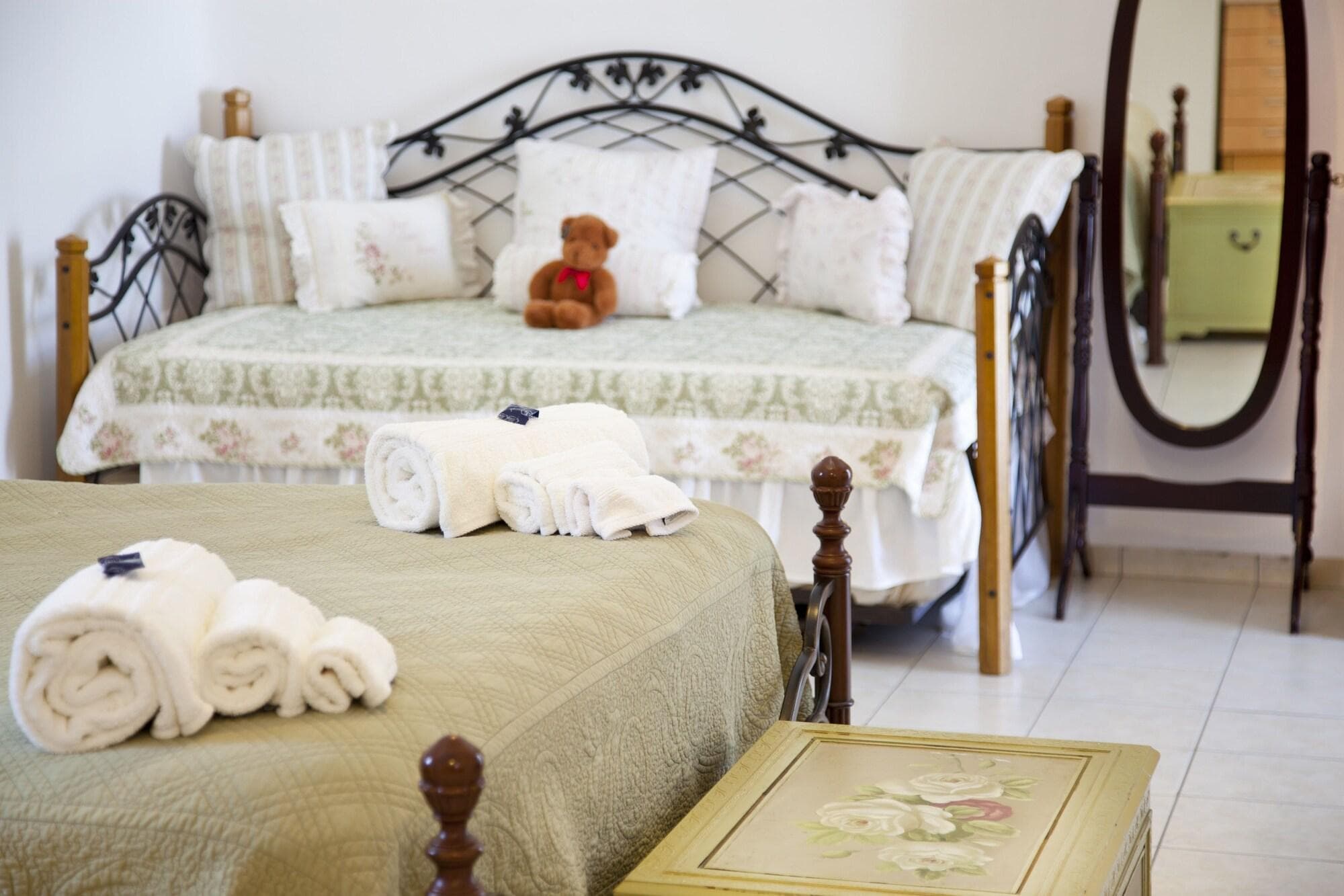 Elenis Village Suites, Room