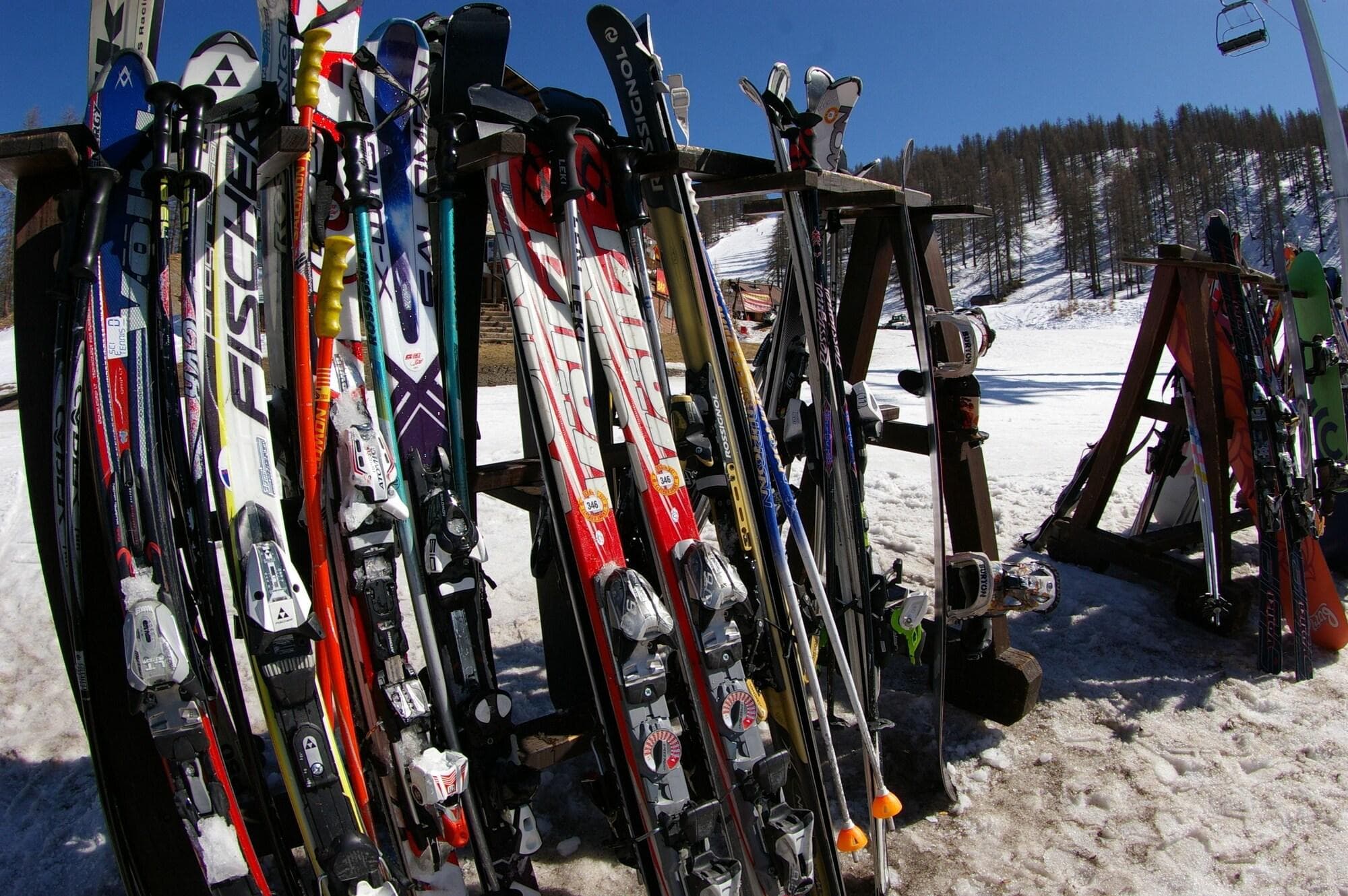 Grand Hotel Besson, Sports and Entertainment