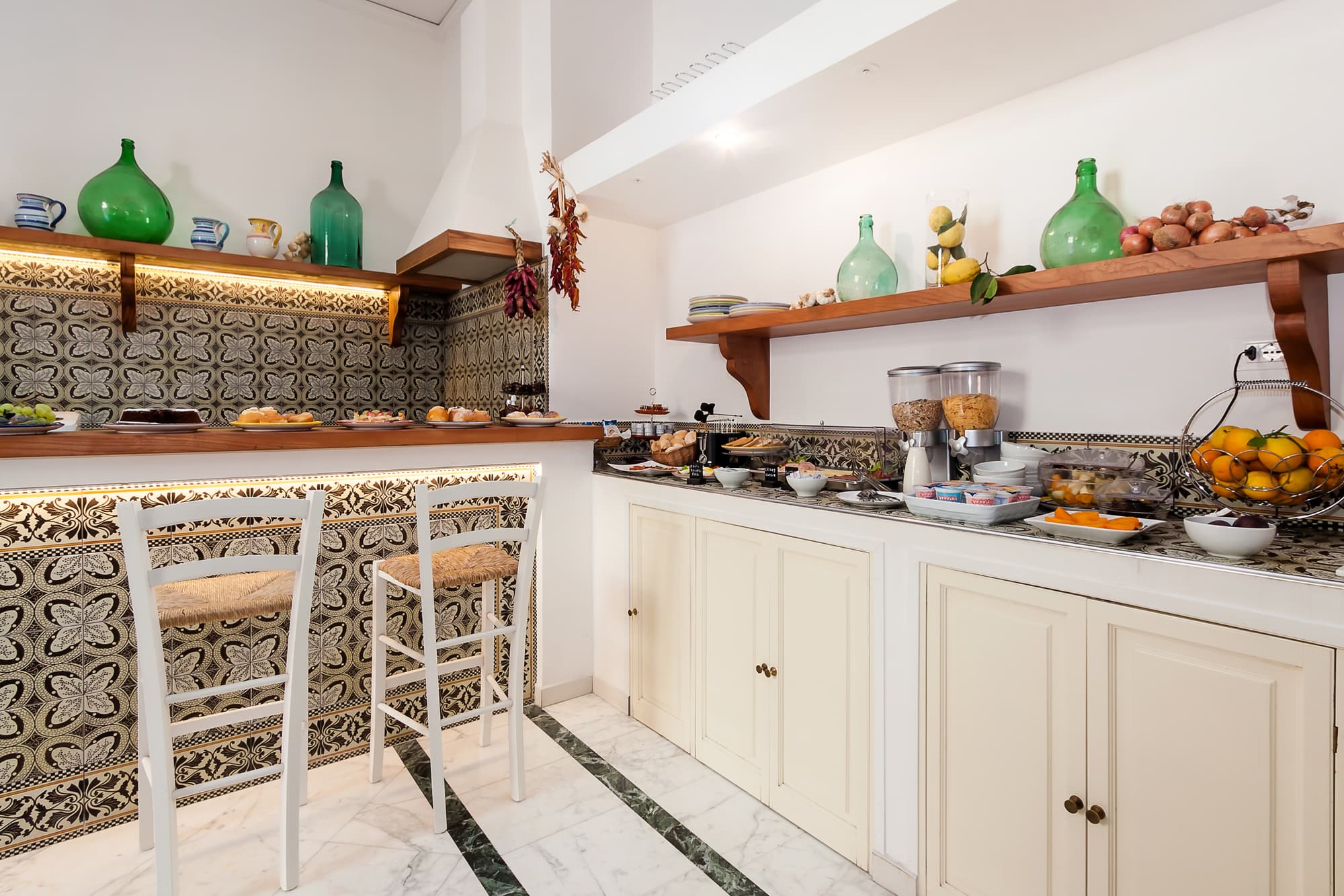 Palazzo Starace, Restaurant