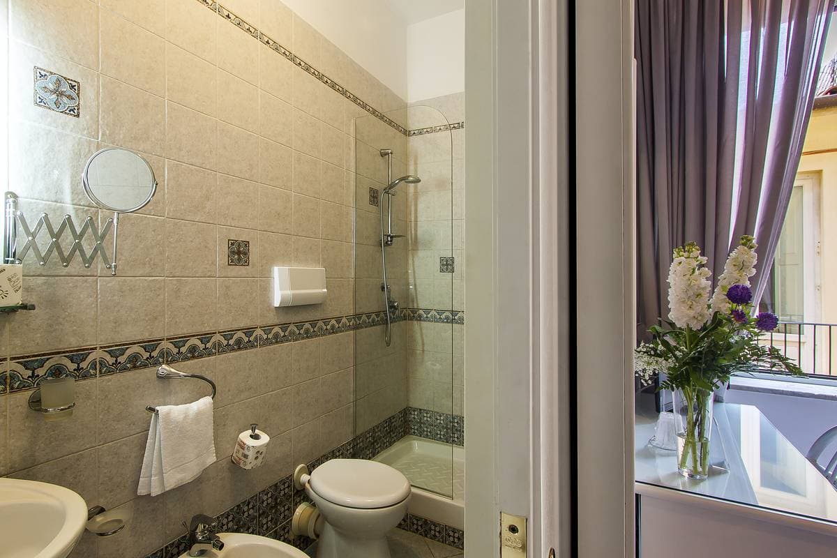 Palazzo Starace, Room