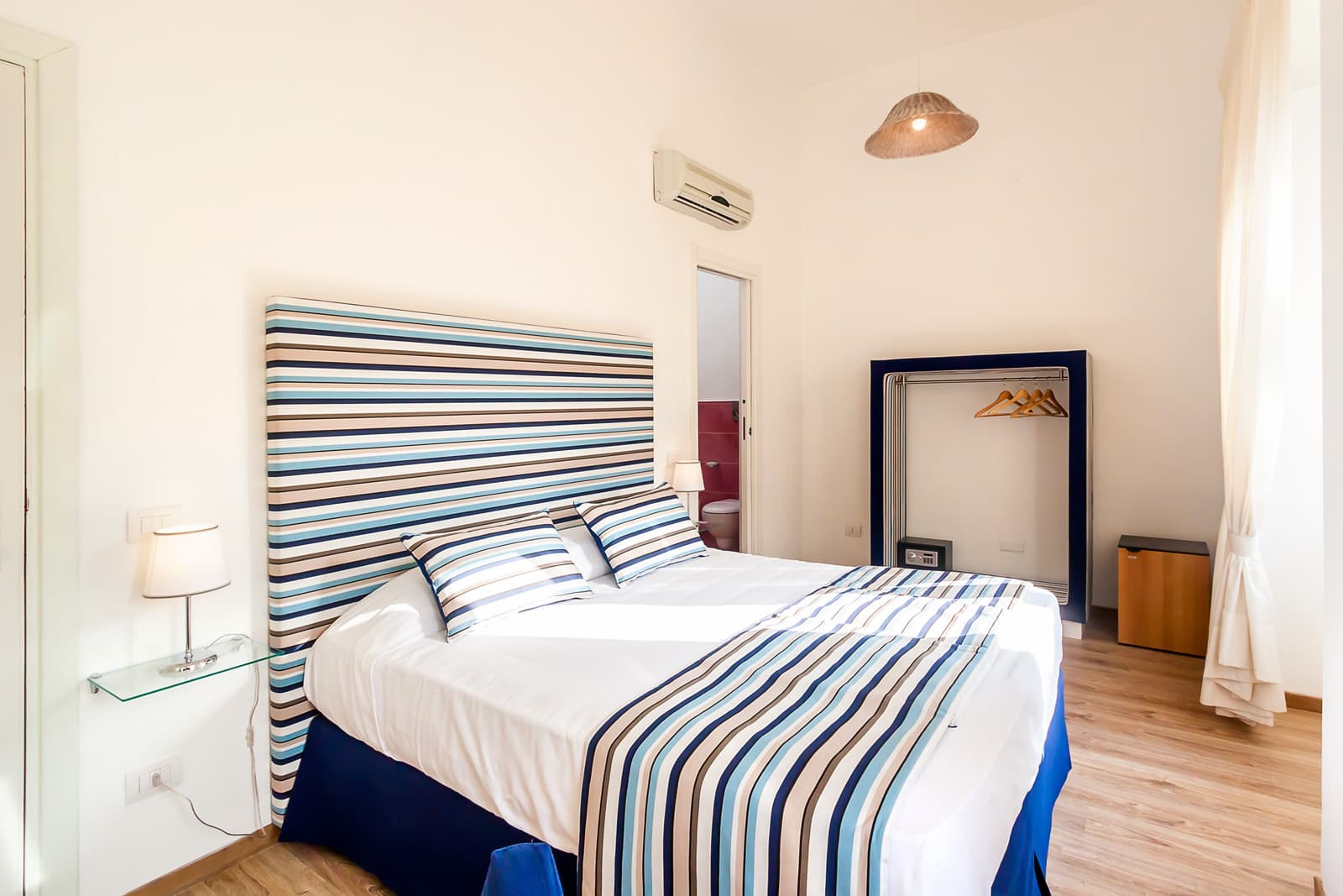 Palazzo Starace, Room