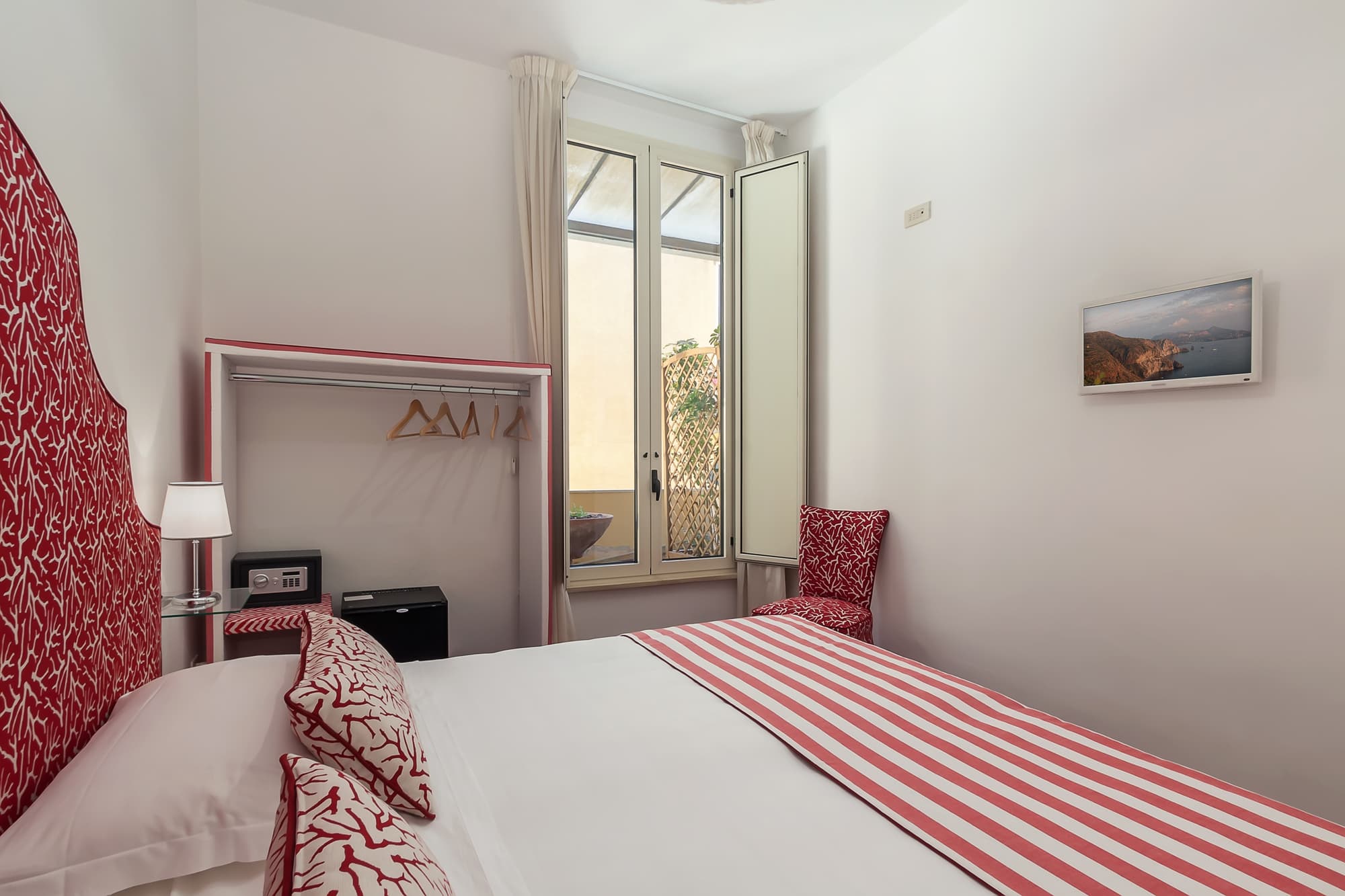 Palazzo Starace, Room