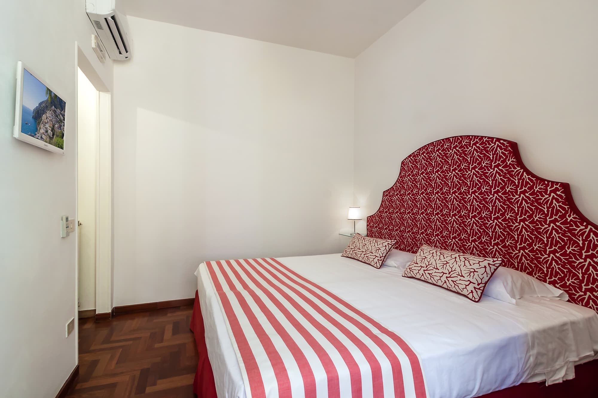 Palazzo Starace, Room