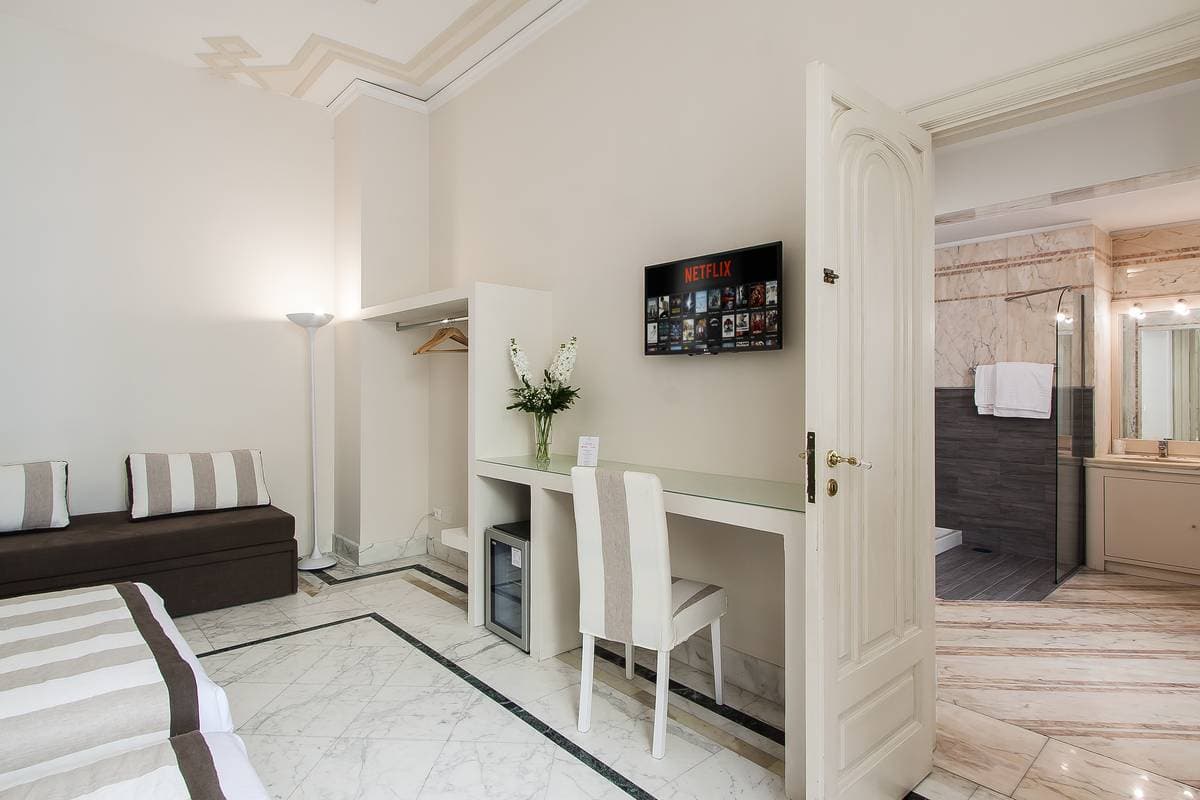 Palazzo Starace, Room