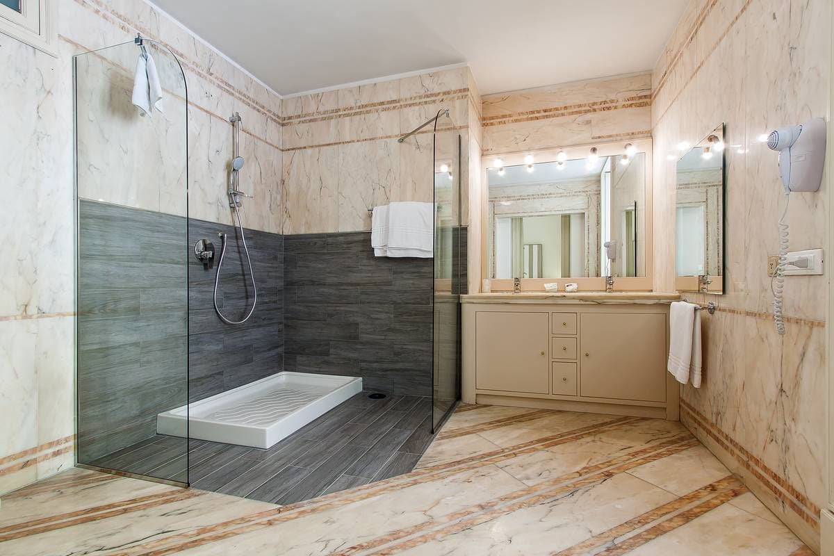 Palazzo Starace, Room