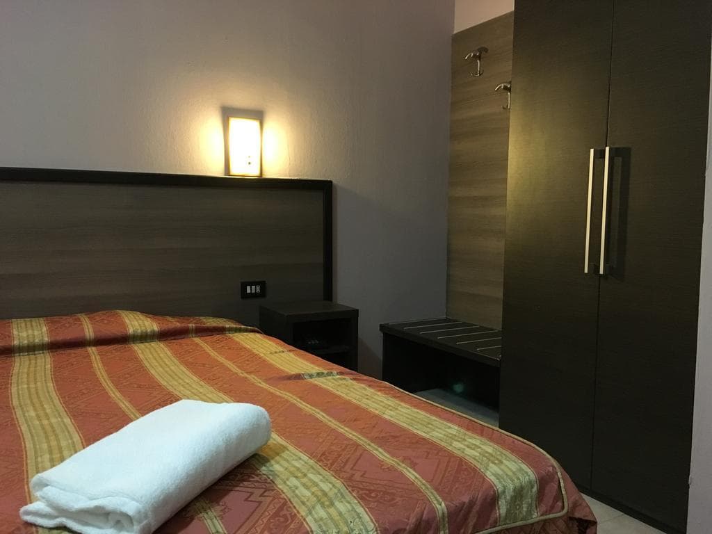 Hotel New Salus, General view